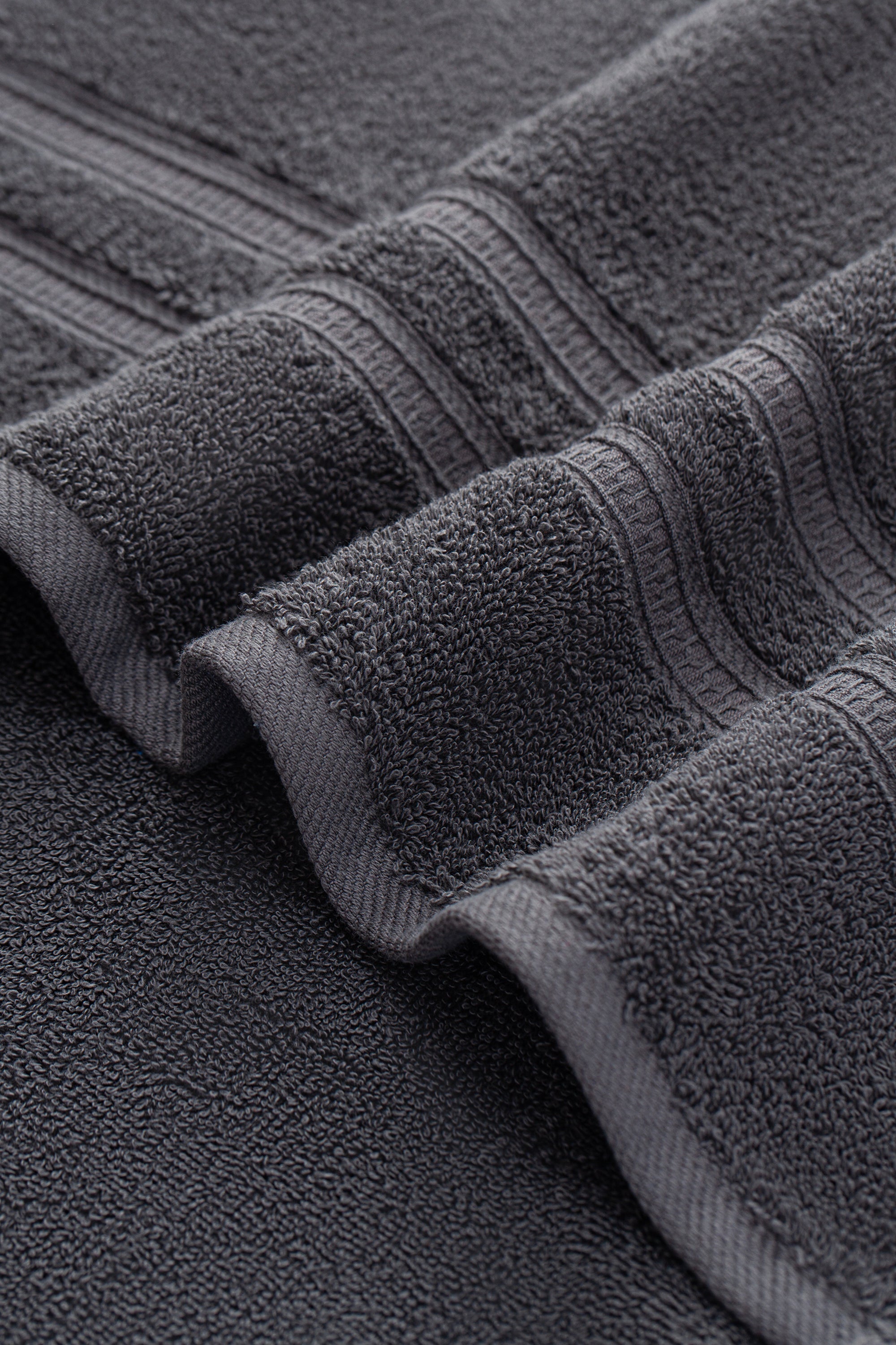 Premium Towel - Versatile, Sustainable, Absorbent & Quick-drying - 100% Cotton (70 x 140 cm)