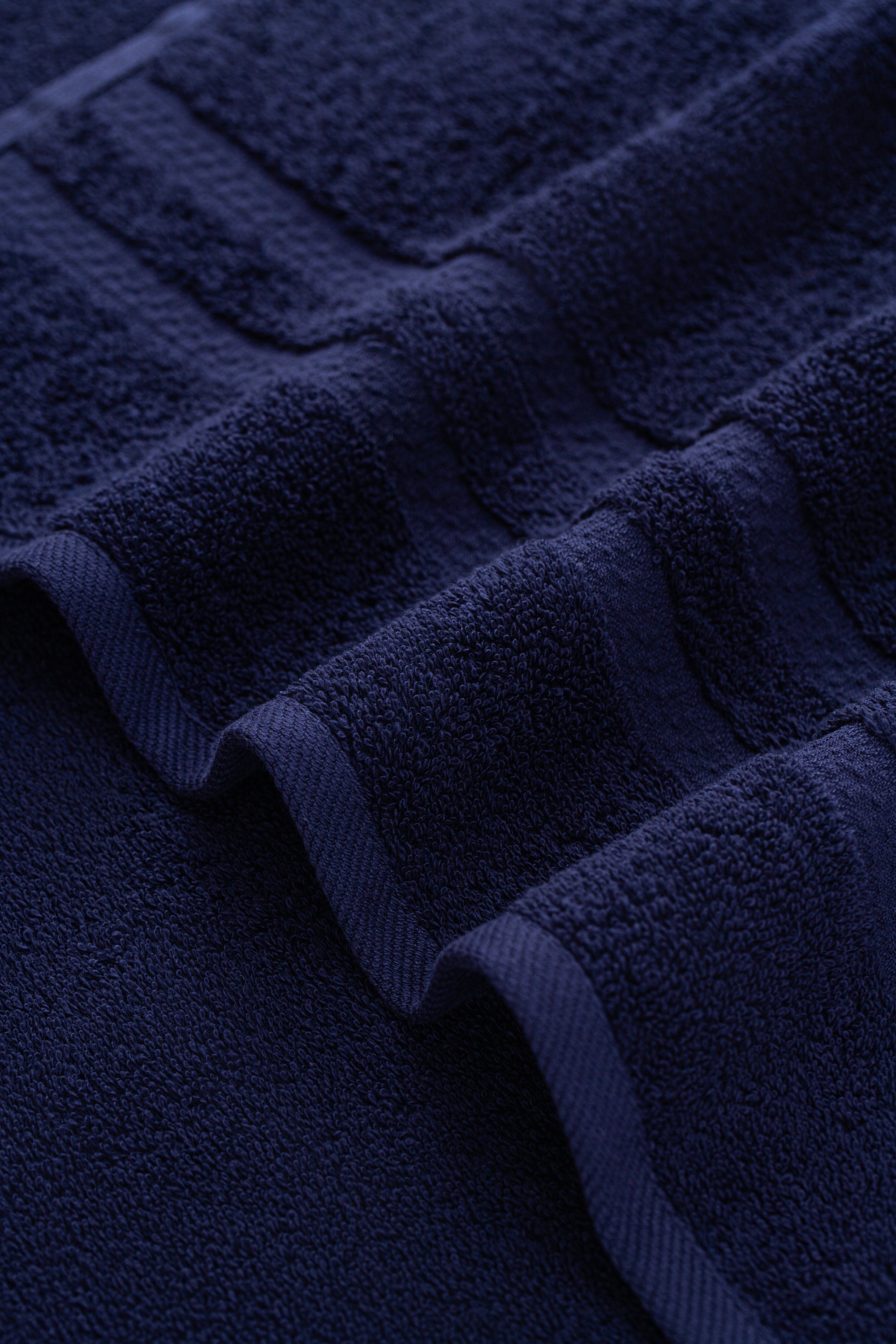 Premium Handtuch - Vielseitig, Nachhaltig, Saugstark & Schnelltrocknend - 100% Baumwolle (70 x 140 cm)