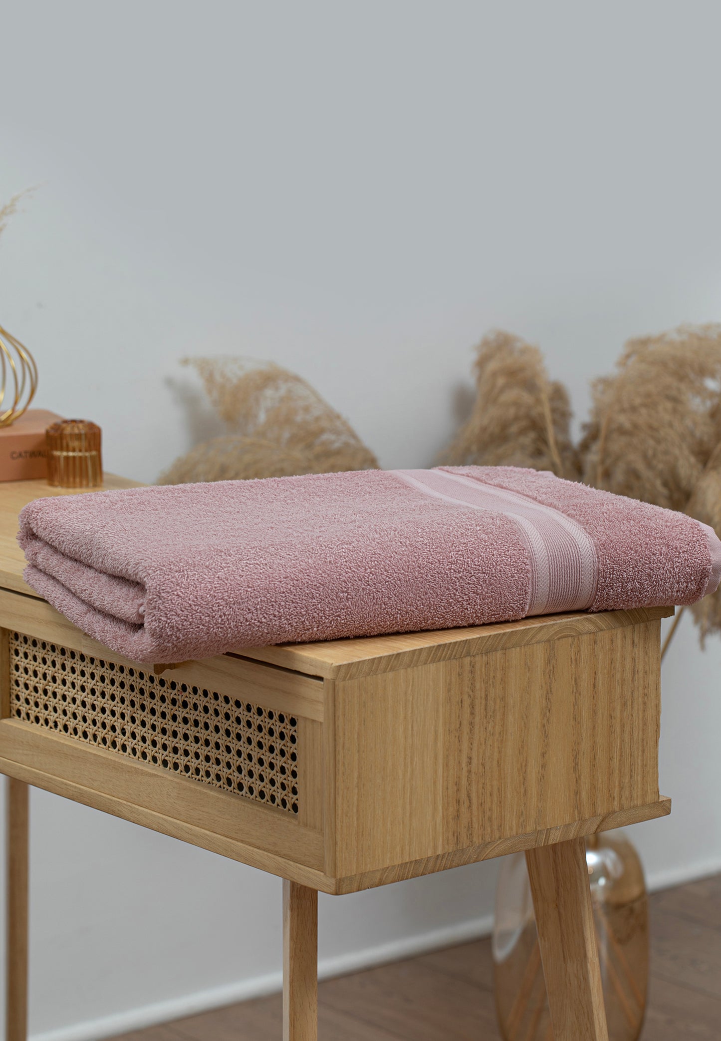 Premium Towel - Versatile, Sustainable, Absorbent & Quick-drying - 100% Cotton (70 x 140 cm)