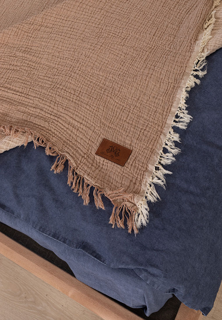 Premium muslin bedspread 240x260 cm - 100% cotton - extra soft cotton blanket as a cuddly blanket, bed throw, sofa throw, couch throw - warm sofa blanket
