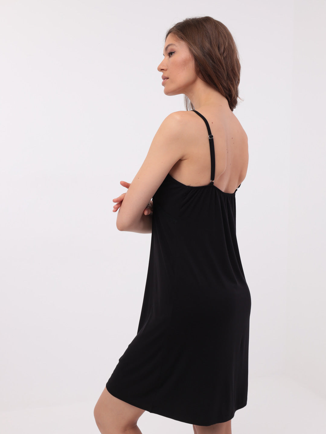 Nachtkleid aus Bambusviskose mit Spaghetti-trägern und einer Spitze