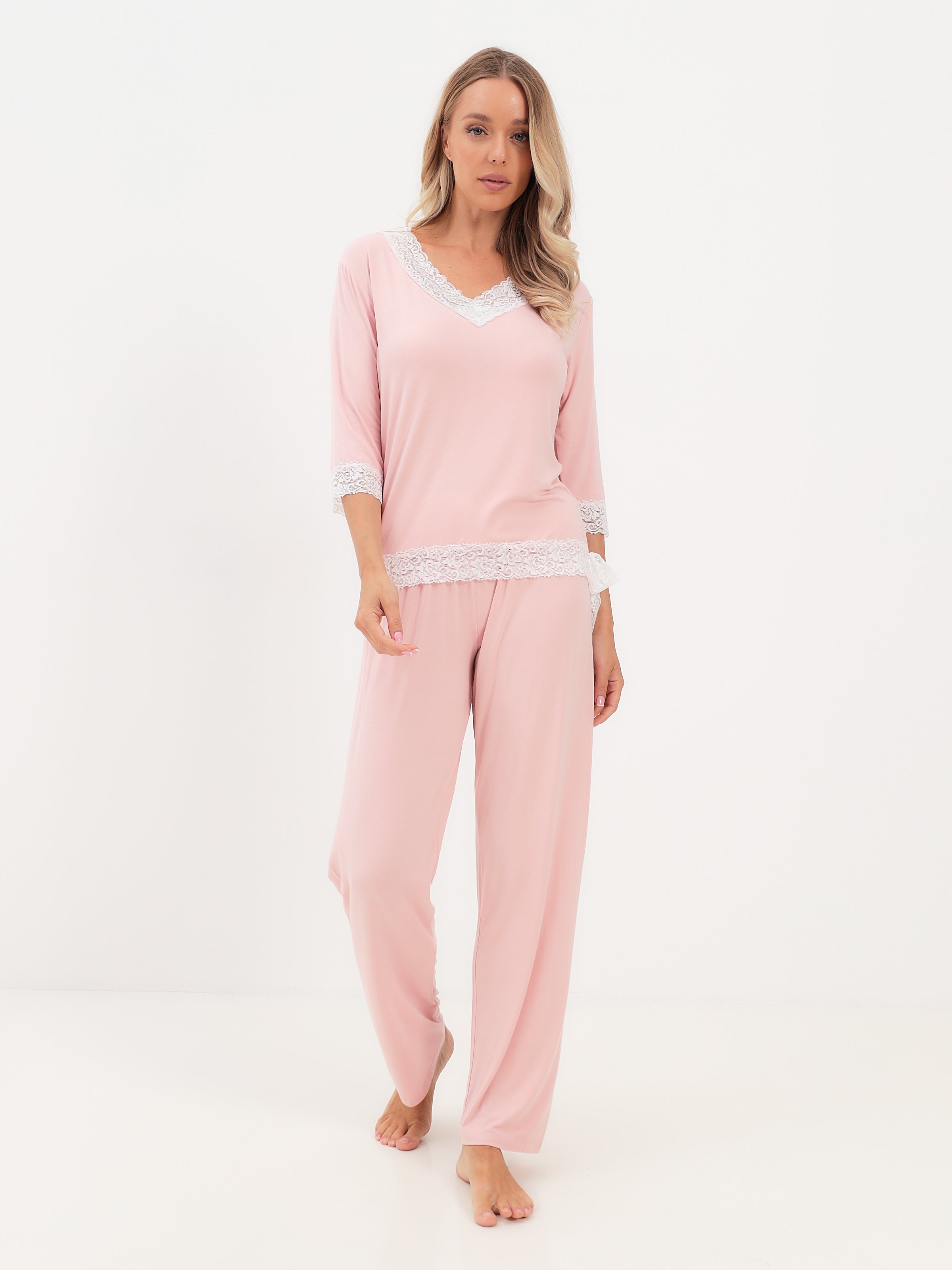 Damen Pyjama Set mit zauberhafter Spitze im Oberteil und einer Schleife