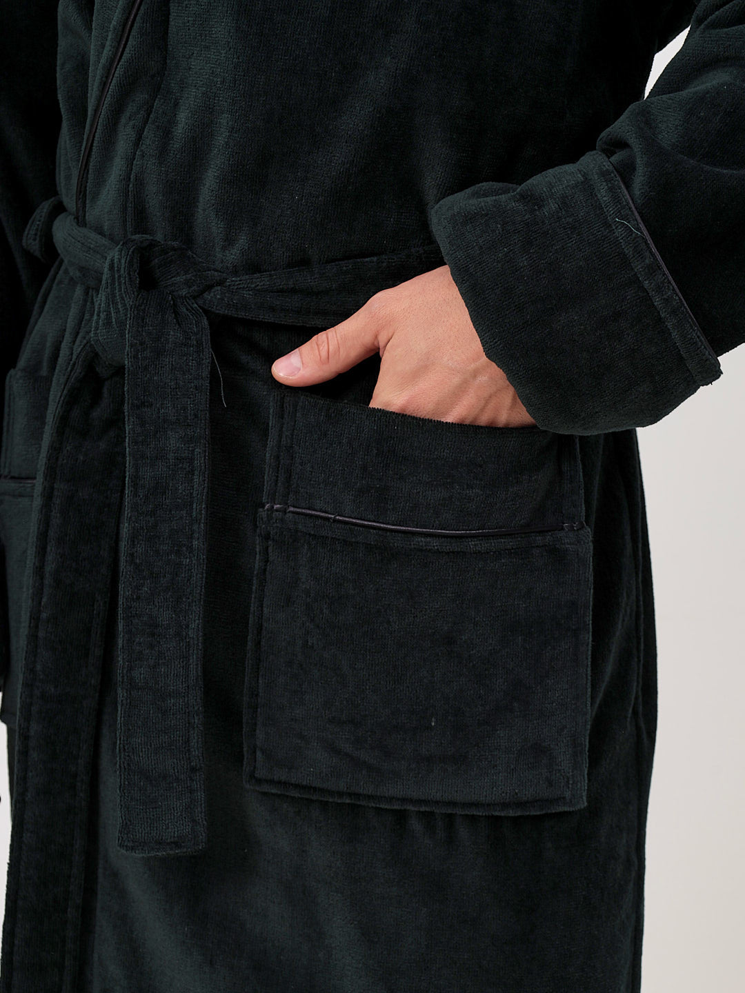 Noble shawl collar men's bathrobe made of high-quality cotton in velour