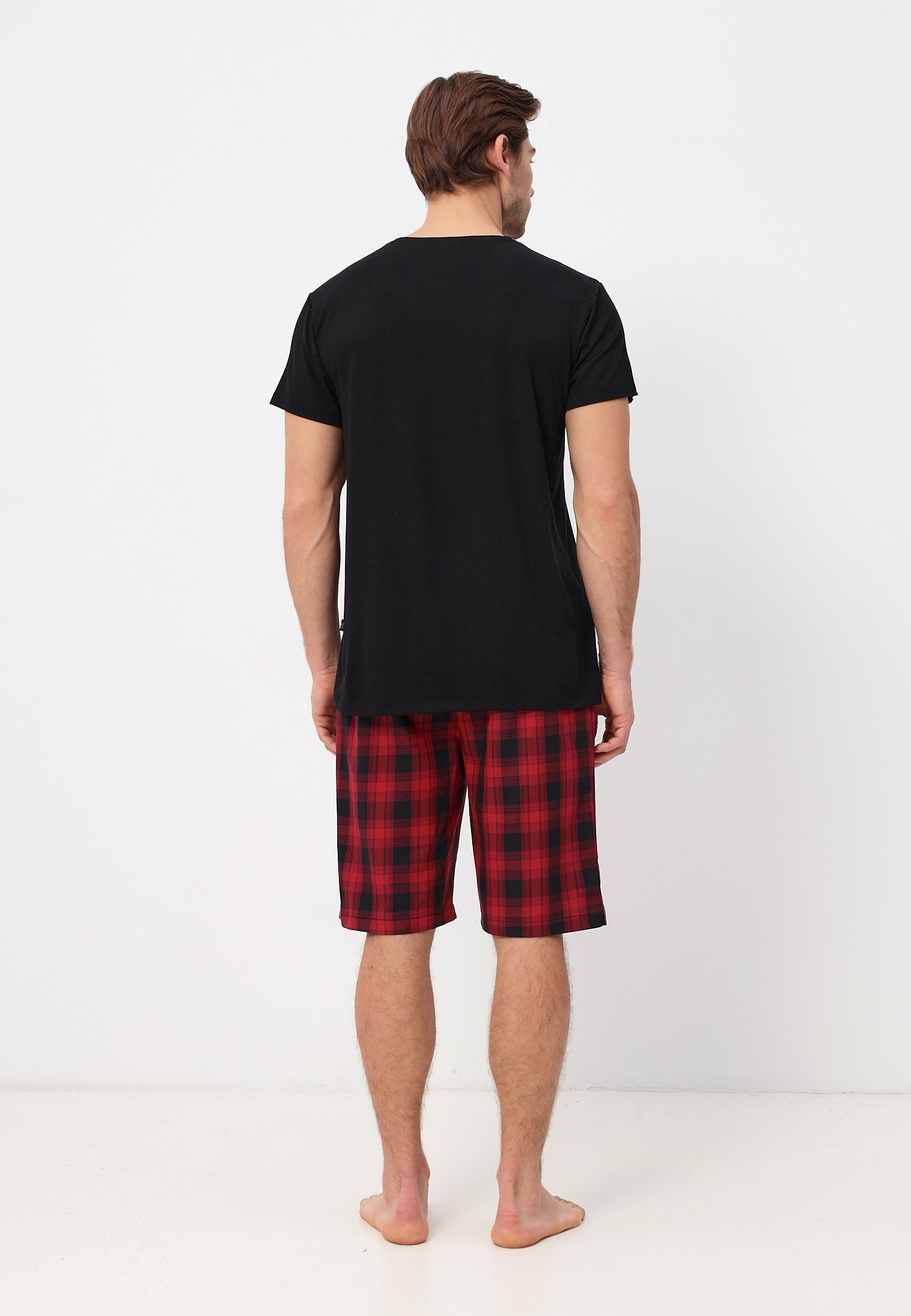 Zweiteiliges Herren Pyjama Set - Kurzarm Shirt aus Bambusviskose und kurze Karierte Pyjamahose aus hochwertiger Baumwolle