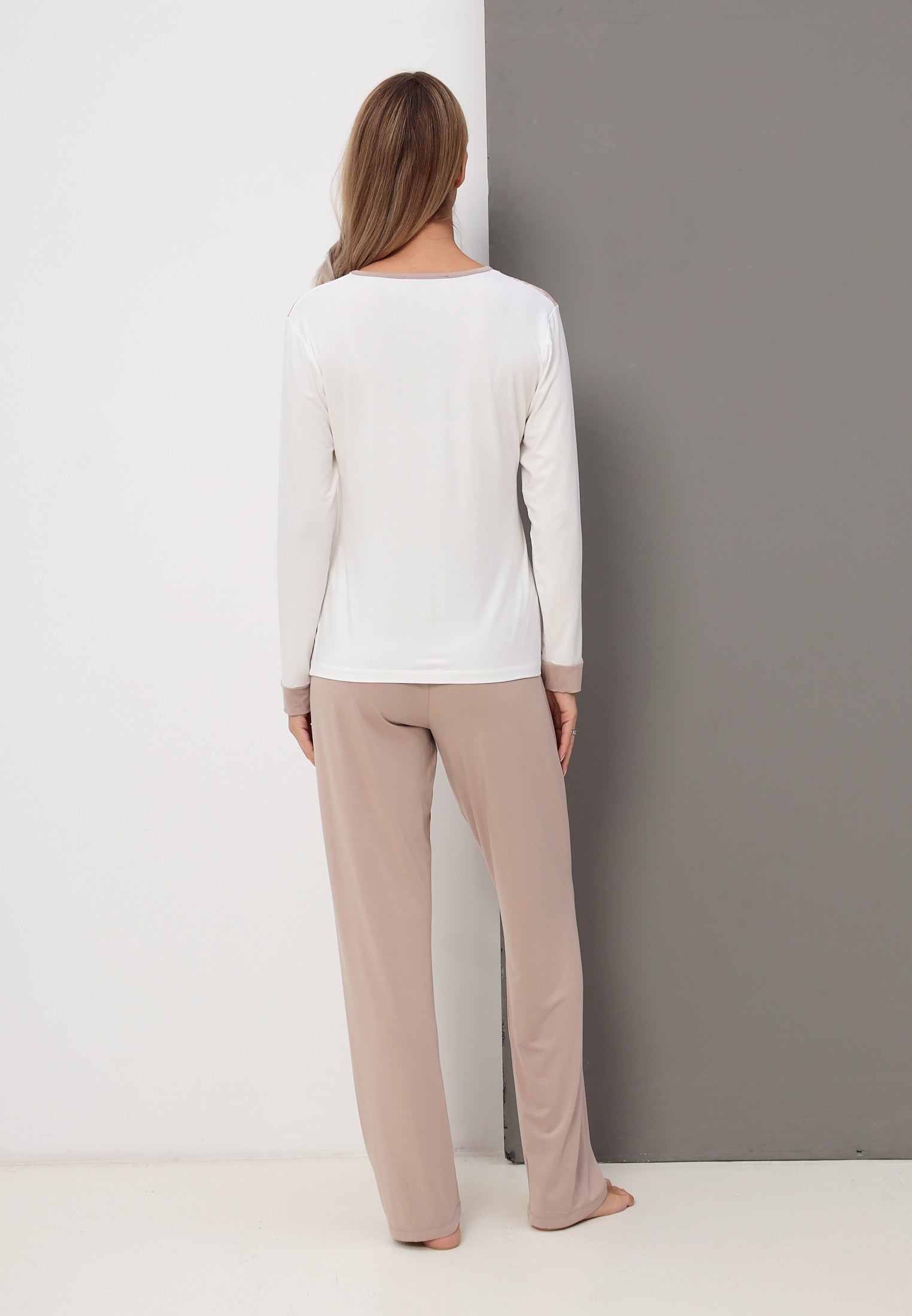 Damen Pyjama Set aus Bambusviskose mit Spitze an den Schultern