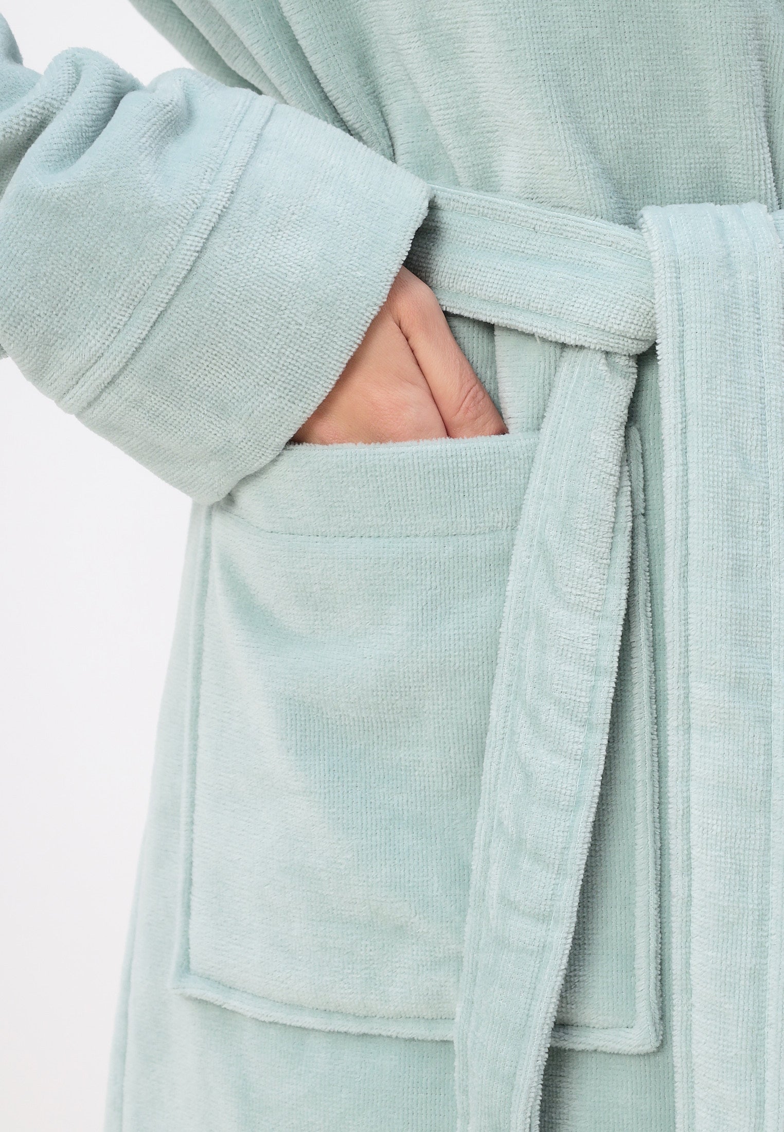 Damenbademantel aus hochwertiger Baumwolle