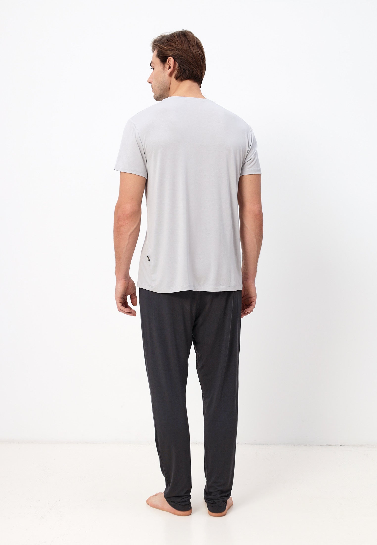 Herren Pijama Set aus Bambusviskose mit langer Hose und Oberteil mit kurzen Ärmeln