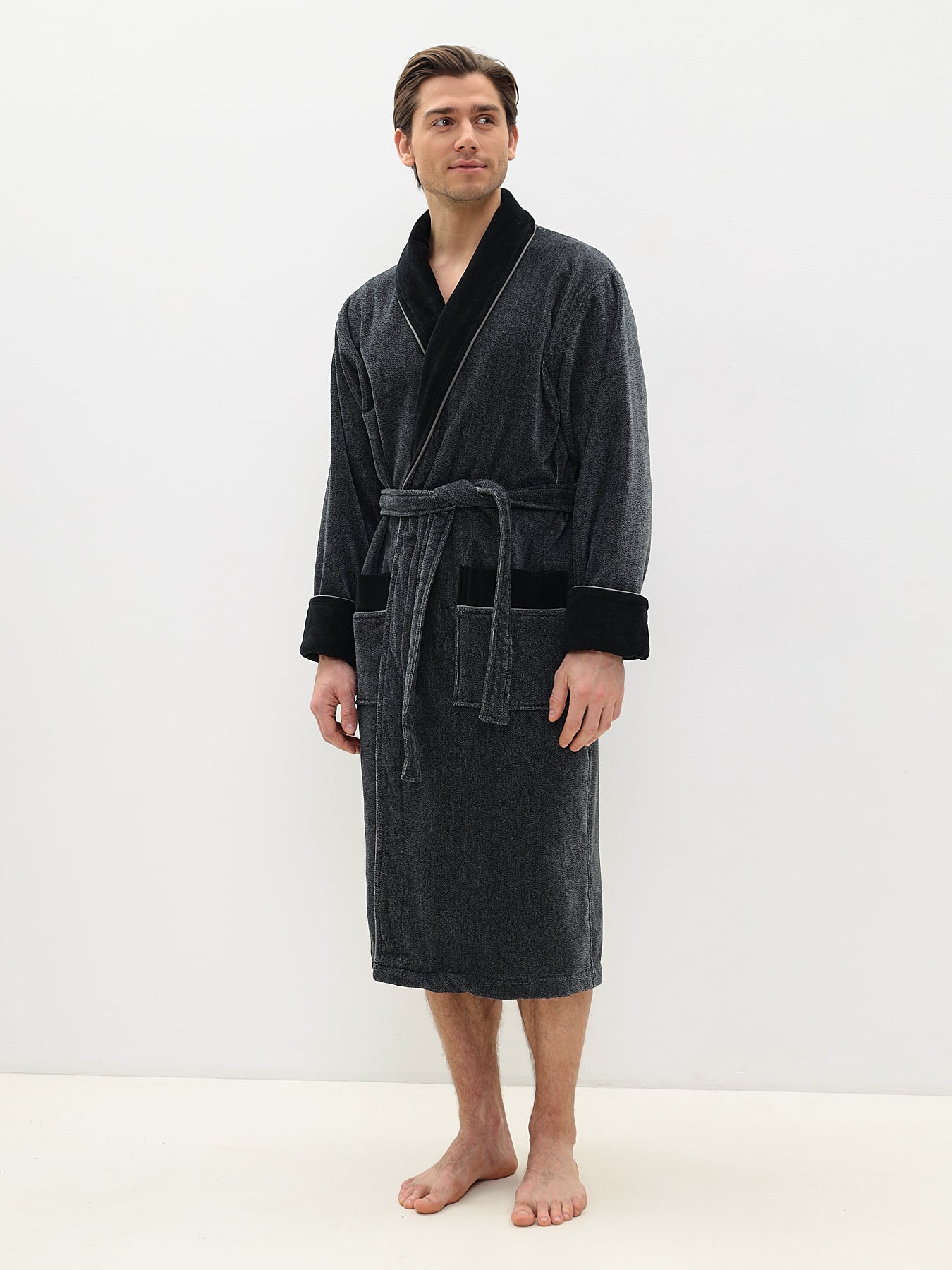 Edeler Schalkragen Herrenbademantel aus hochwertiger Baumwolle in Velour Melange Design