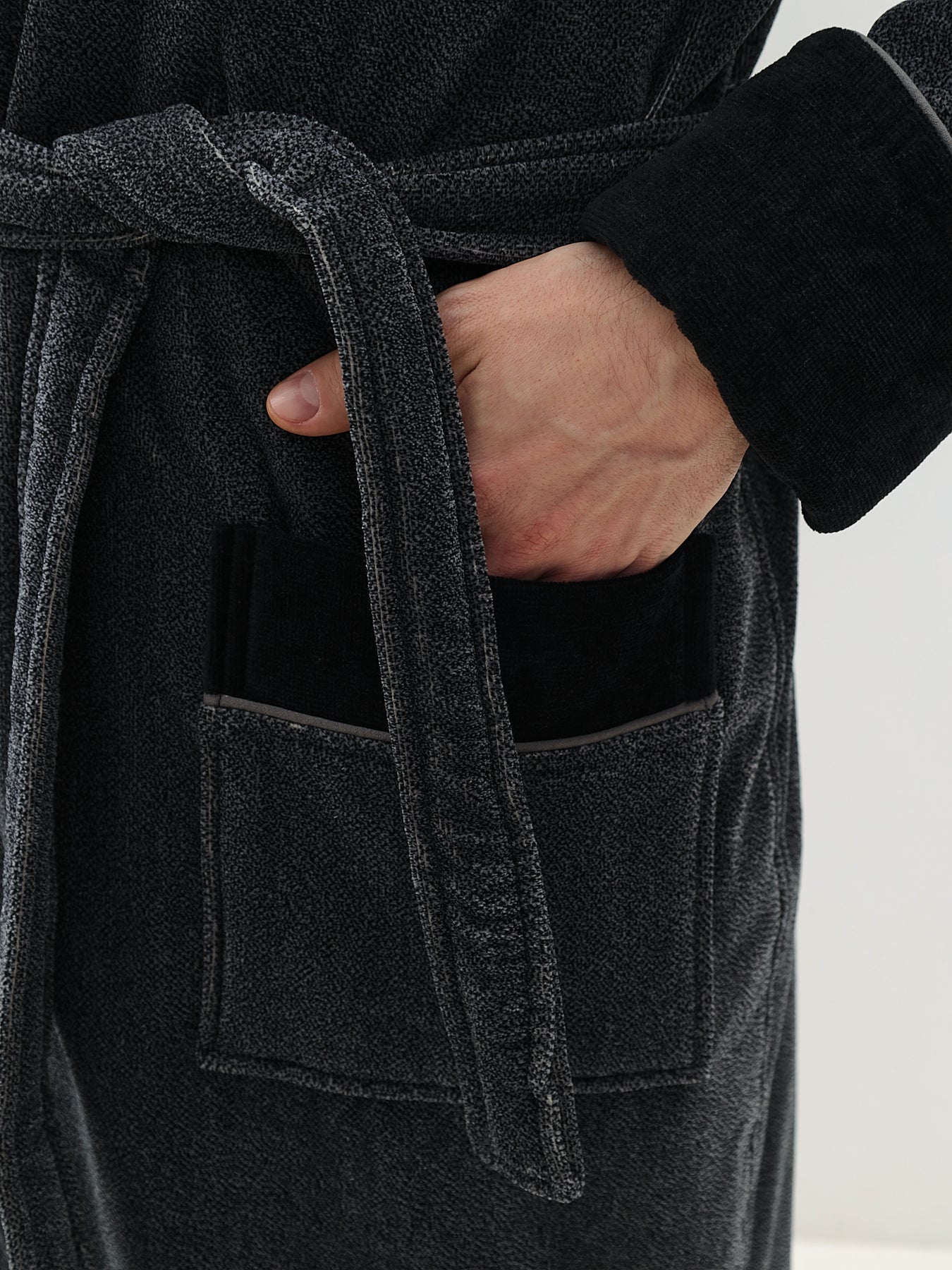 Noble shawl collar men's bathrobe made of high-quality cotton in velour melange design