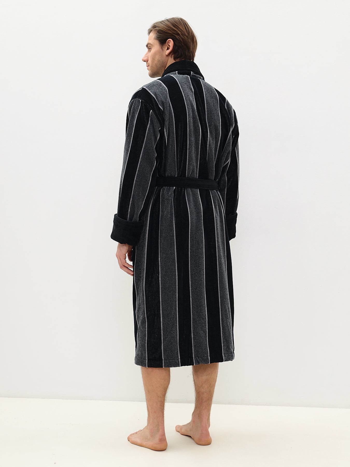 Noble shawl collar men's bathrobe made of high-quality cotton in velour melange stripe design