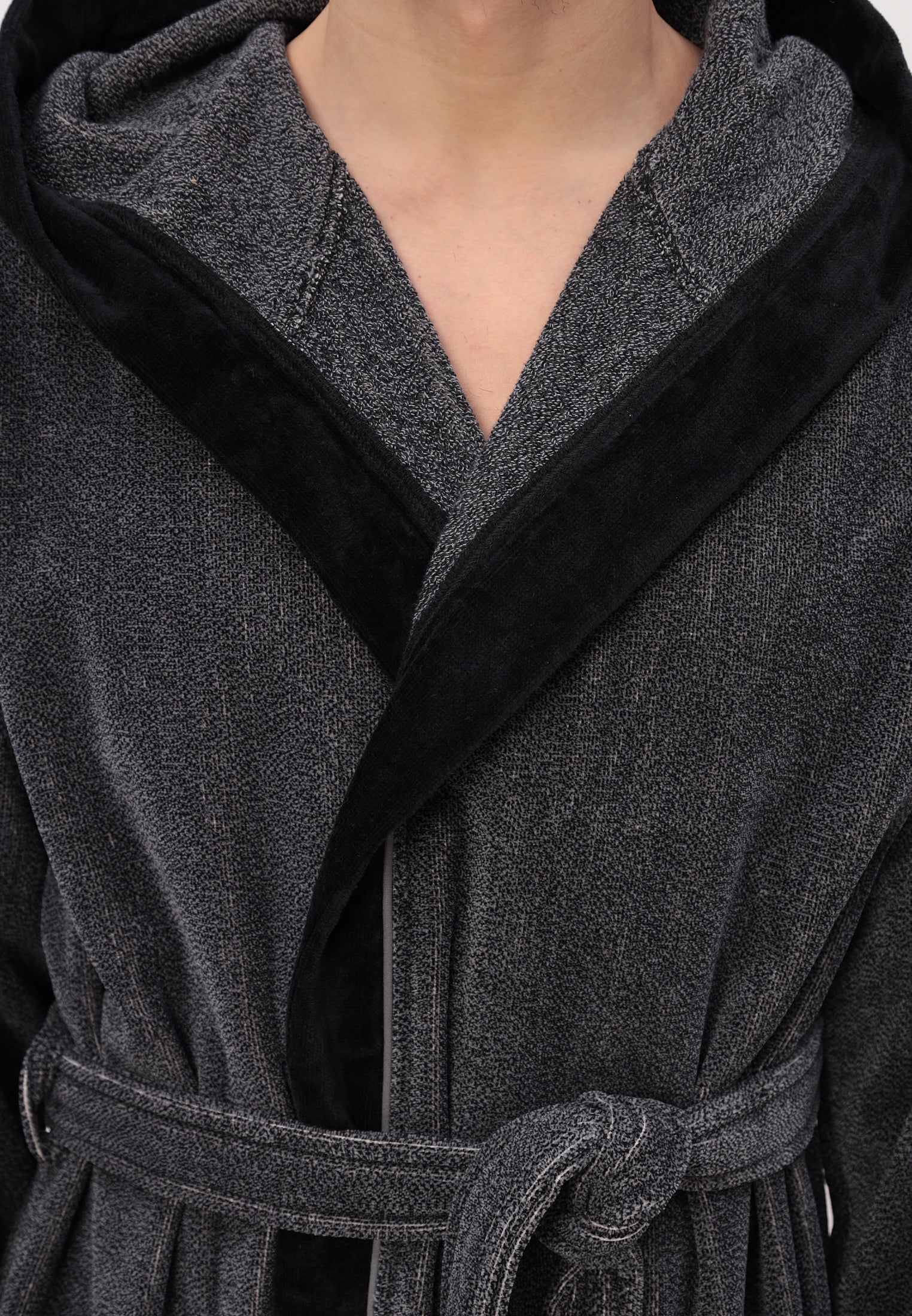 Noble men's bathrobe made of high-quality cotton with hood in velour