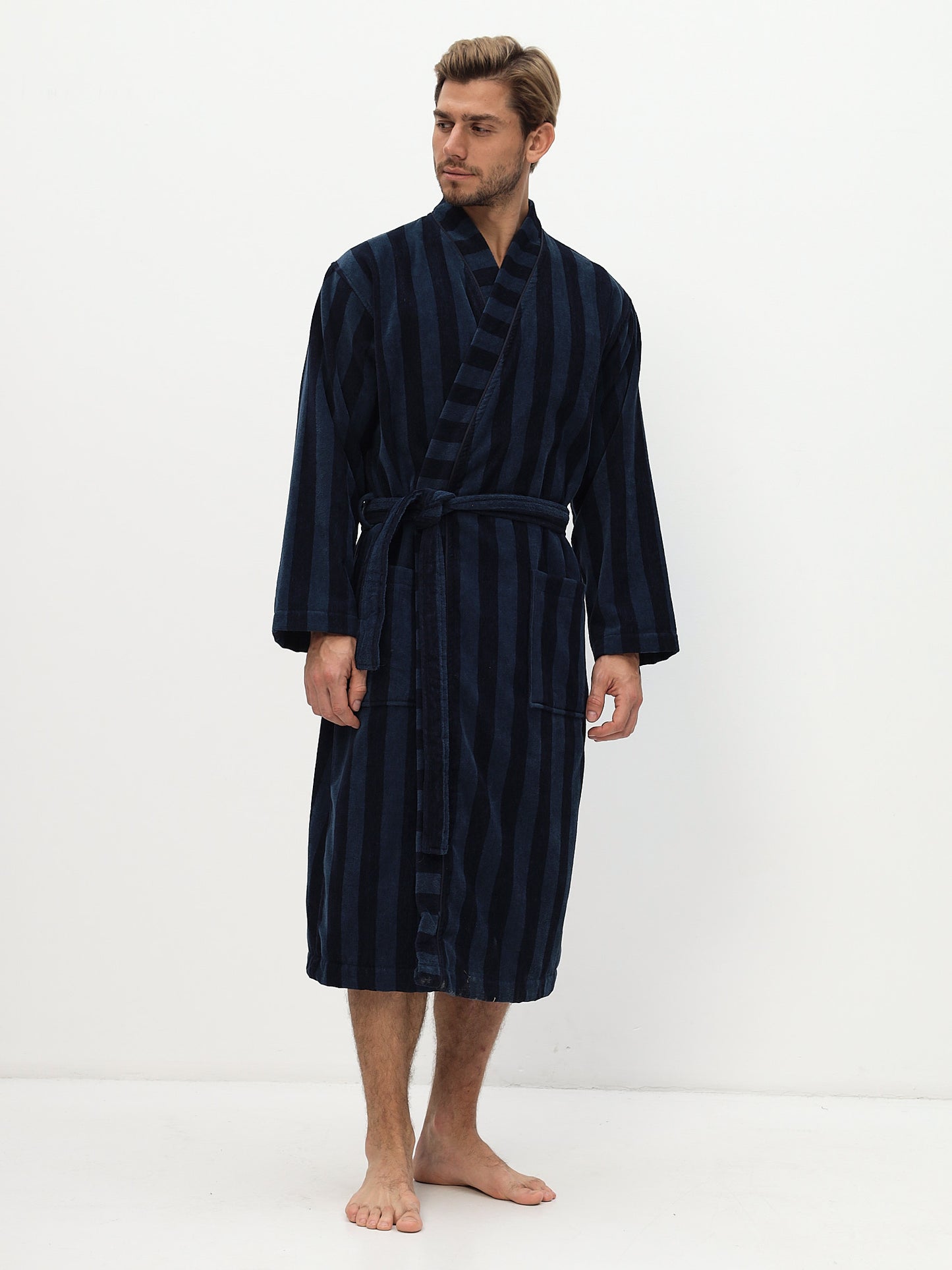 DISPONIBLE EN OVERSIZES - Peignoir élégant pour hommes en coton de haute qualité avec capuche en velours à rayures horizontales mélangées