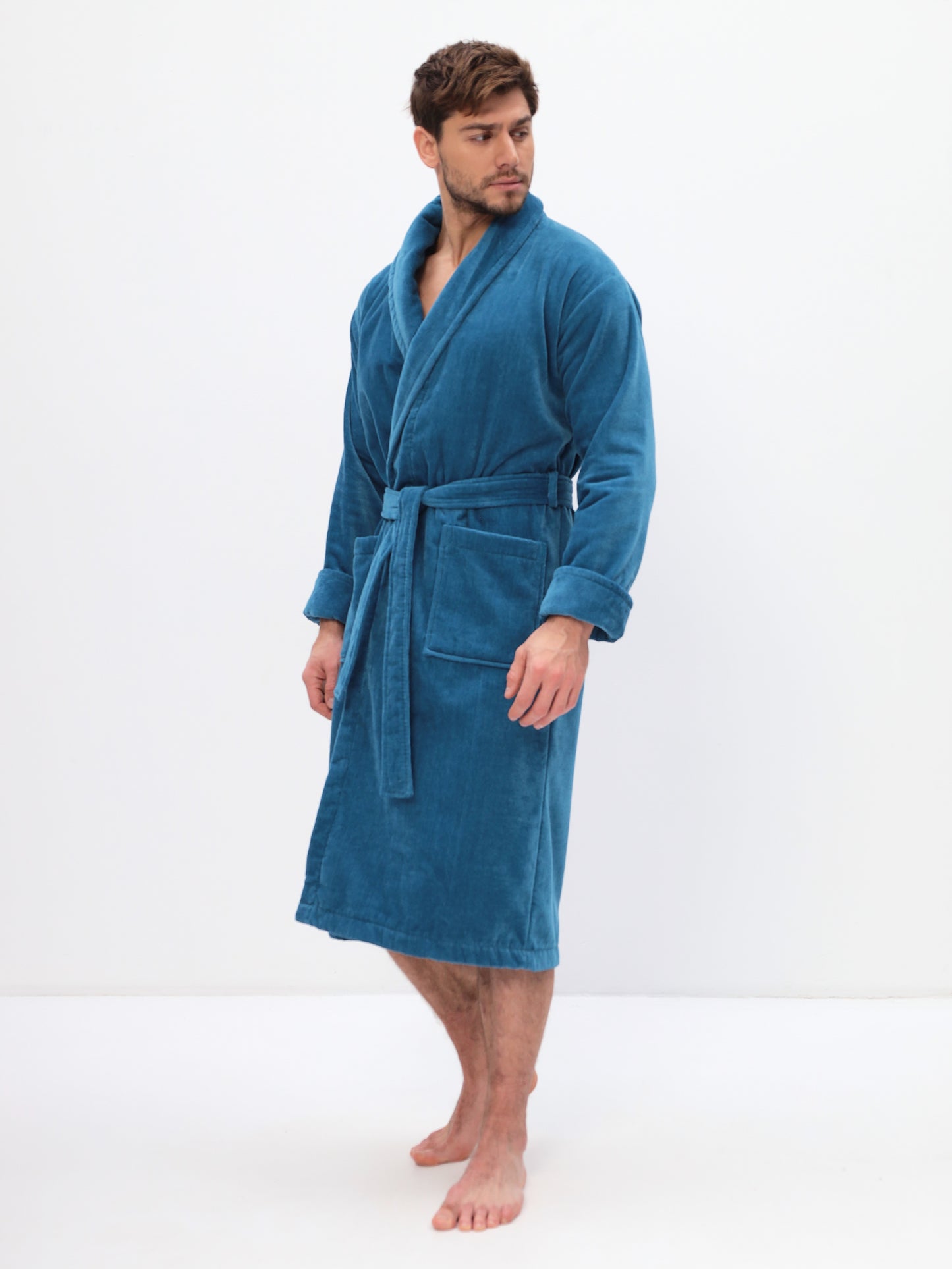 Noble shawl collar men's bathrobe made of high-quality cotton in velour