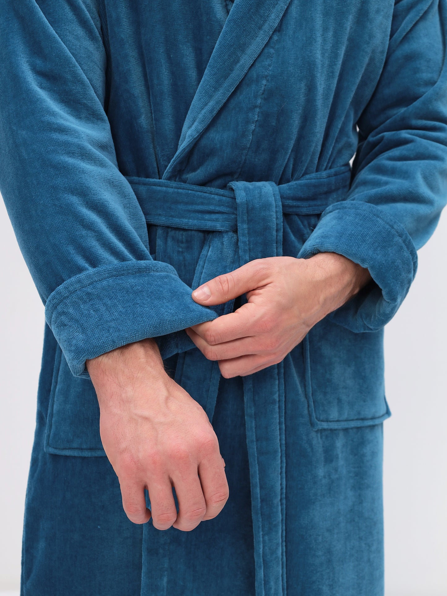 Noble shawl collar men's bathrobe made of high-quality cotton in velour