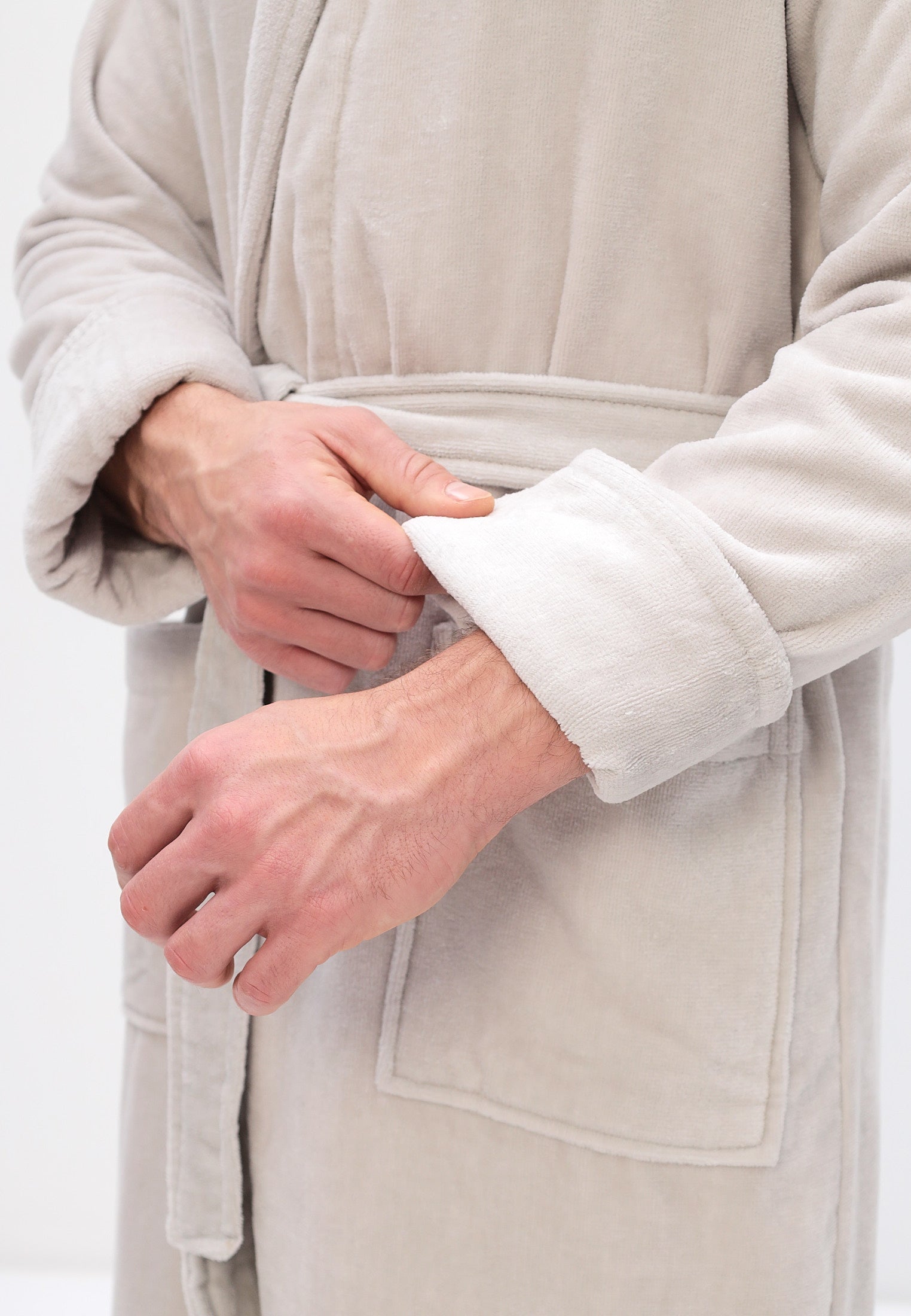 Noble shawl collar men's bathrobe made of high-quality cotton in velour