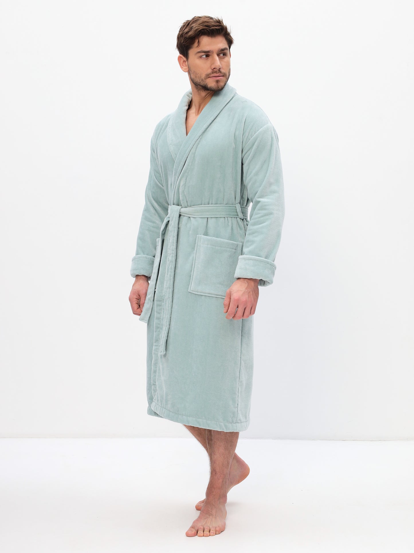 Noble shawl collar men's bathrobe made of high-quality cotton in velour