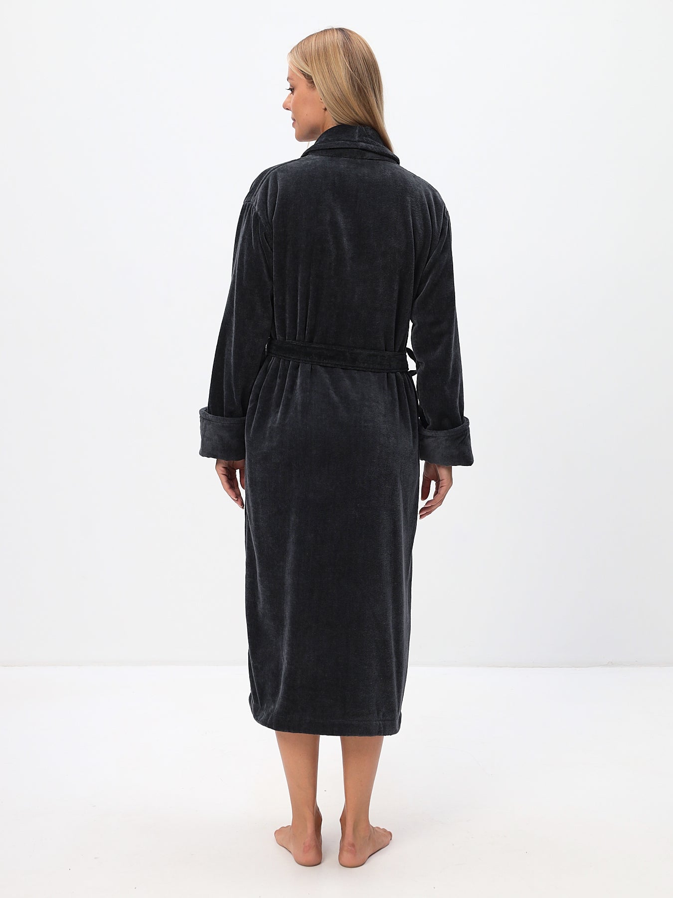 Edeler Schalkragen Damenbademantel aus hochwertiger Baumwolle in Velour