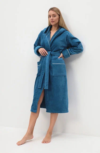 Premium Kapuzen-Bademantel aus 100% Baumwoll-Velours