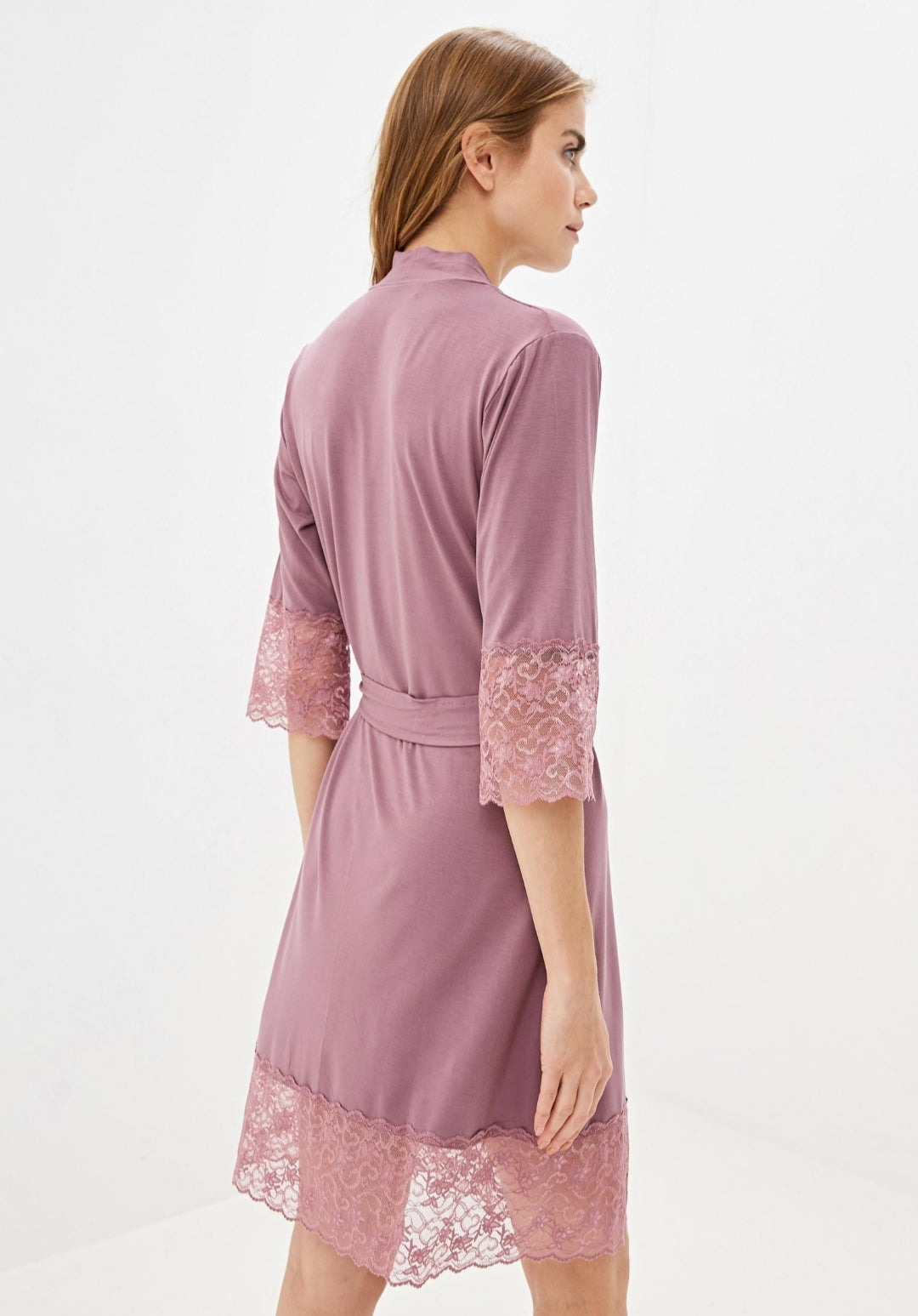 Ladies dressing gown made of bamboo viscose with a lace on the sleeves and knees