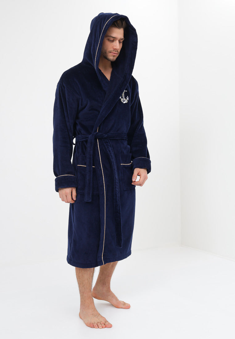 Edeler Herrenbademantel aus hochwertiger Baumwolle mit Kapuze in Velour mit feiner Anker Stickerei Design