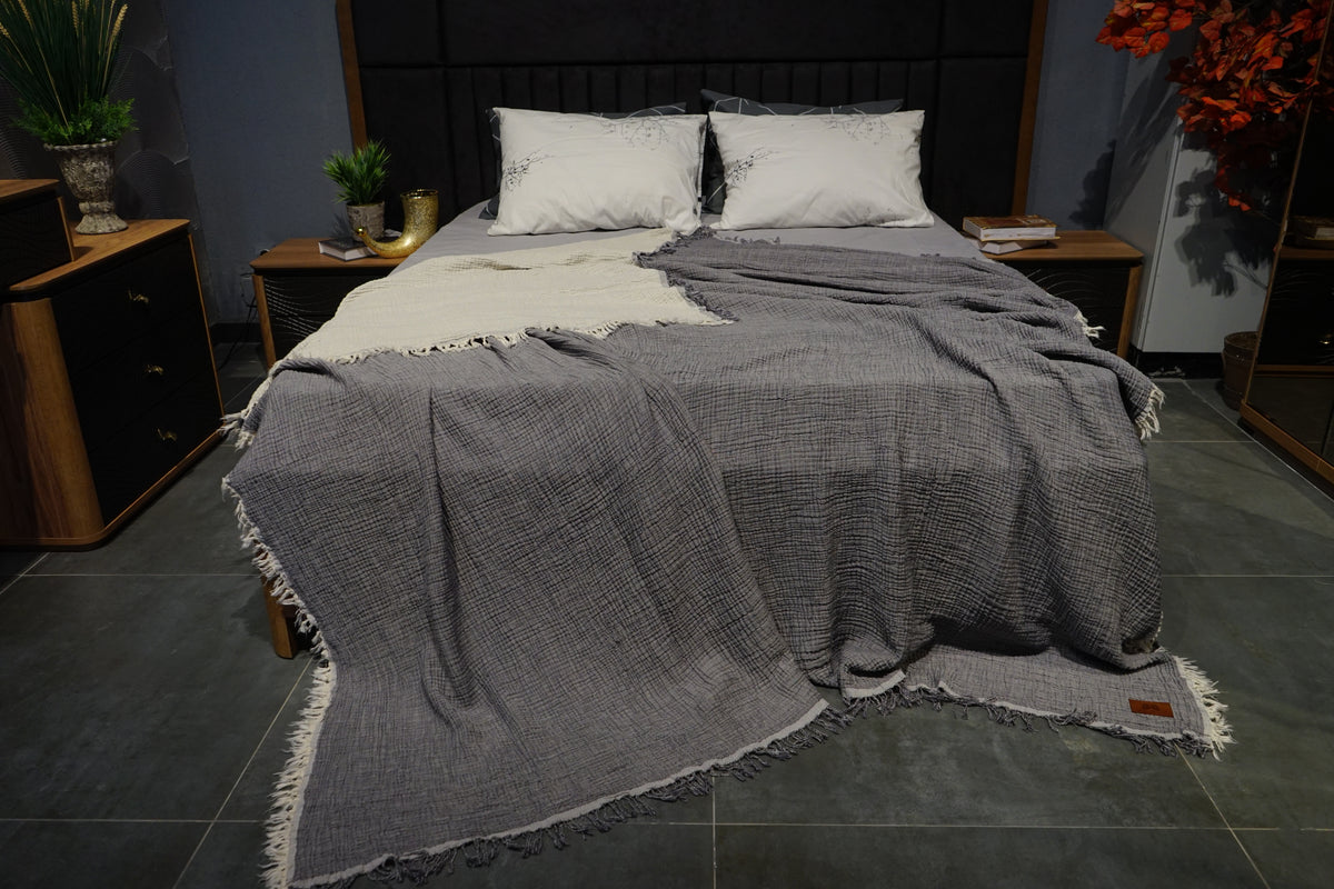 Premium muslin bedspread 240x260 cm - 100% cotton - extra soft cotton blanket as a cuddly blanket, bed throw, sofa throw, couch throw - warm sofa blanket