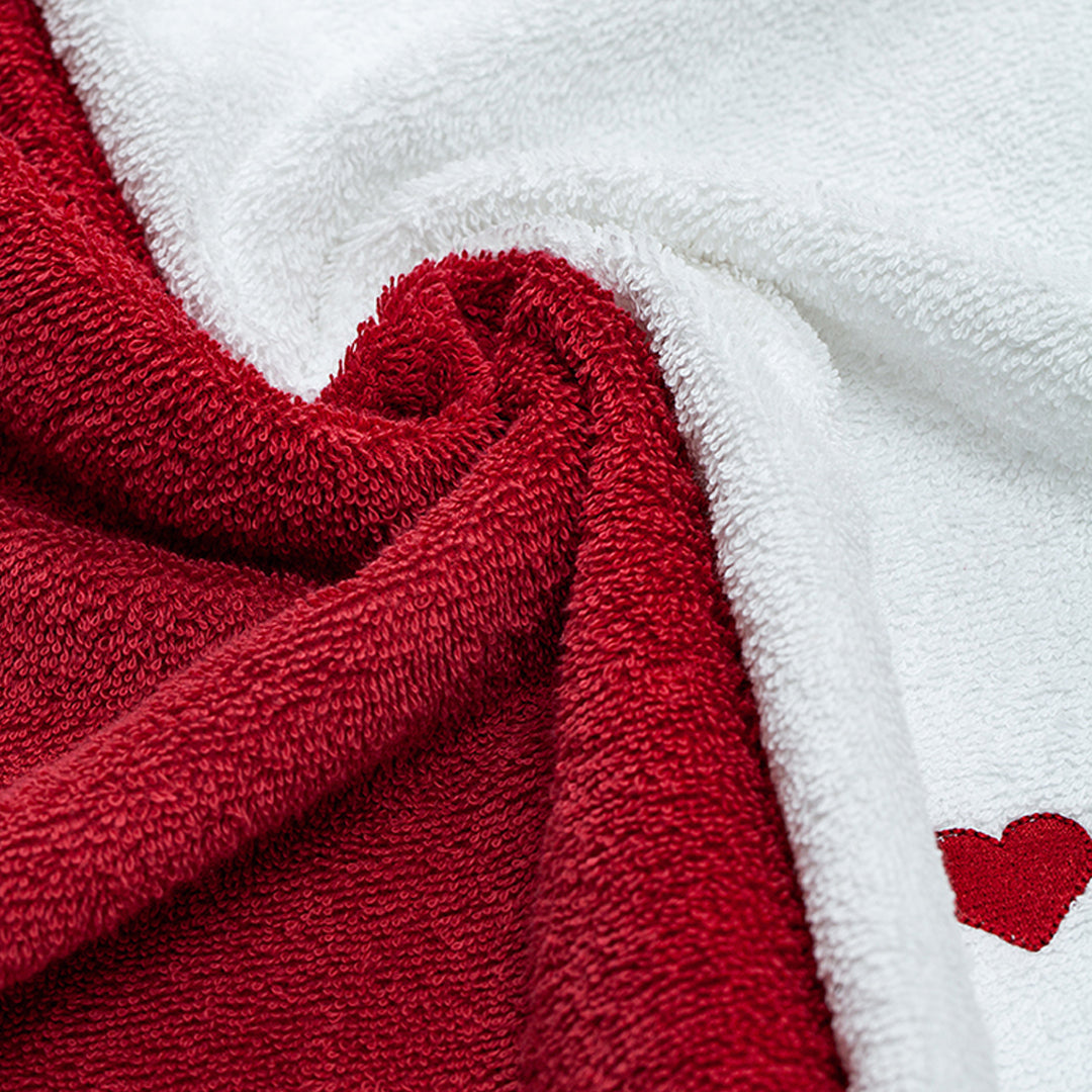 Lot de 2 serviettes - avec broderie coeur sur tissu blanc - 100% coton - serviette invité (30x50 cm)