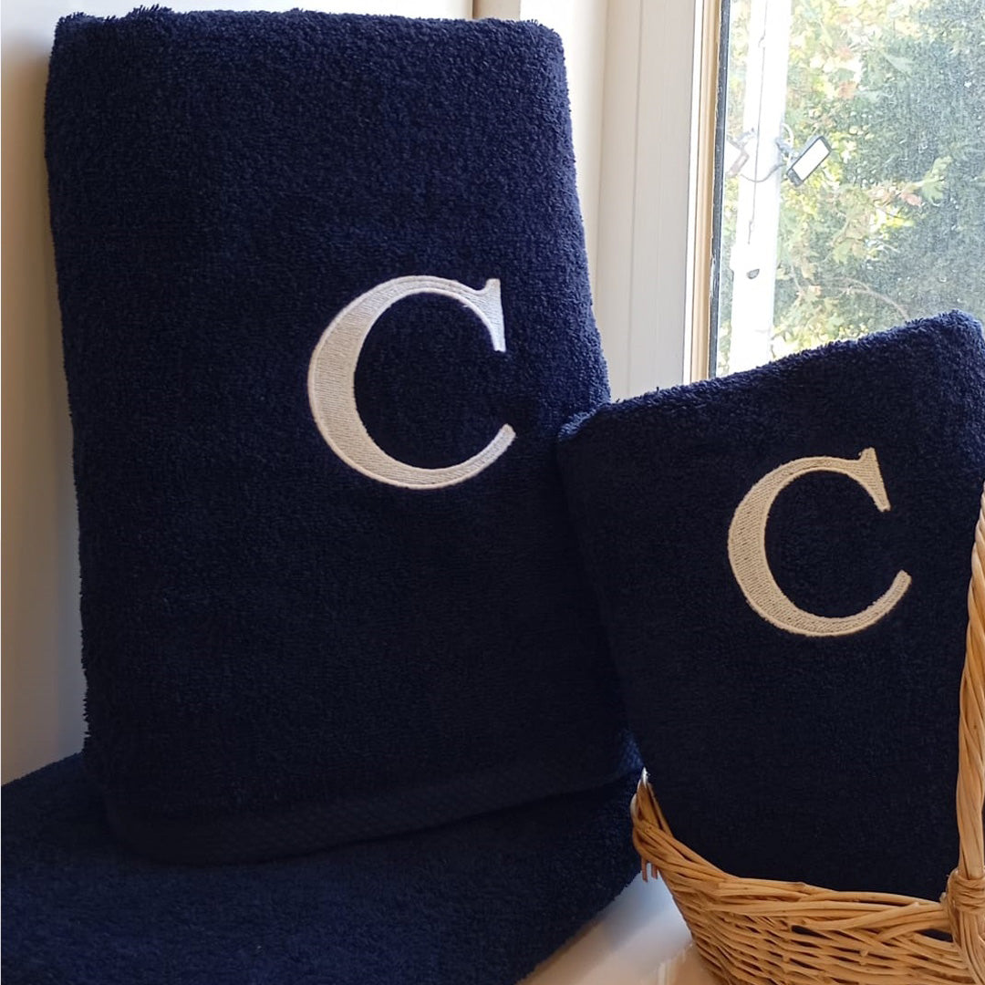 Premium Handtuch - Mit edler Stickerei Buchstabe "C" - Vielseitig, Nachhaltig, Saugstark & Schnelltrocknend