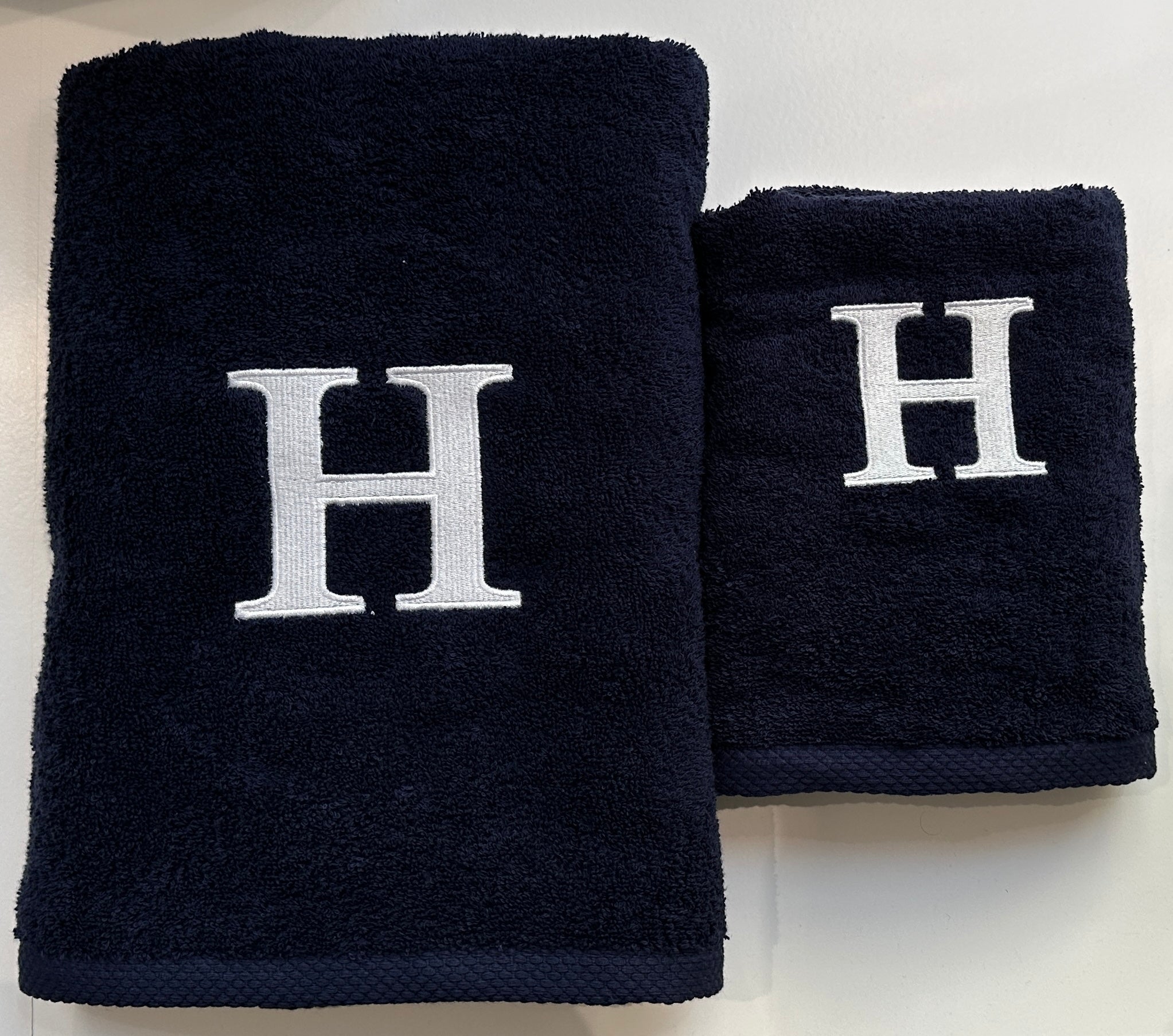 Serviette haut de gamme - avec élégante lettre "H" brodée - polyvalente, durable, absorbante et à séchage rapide - 100 % coton - bleu marine