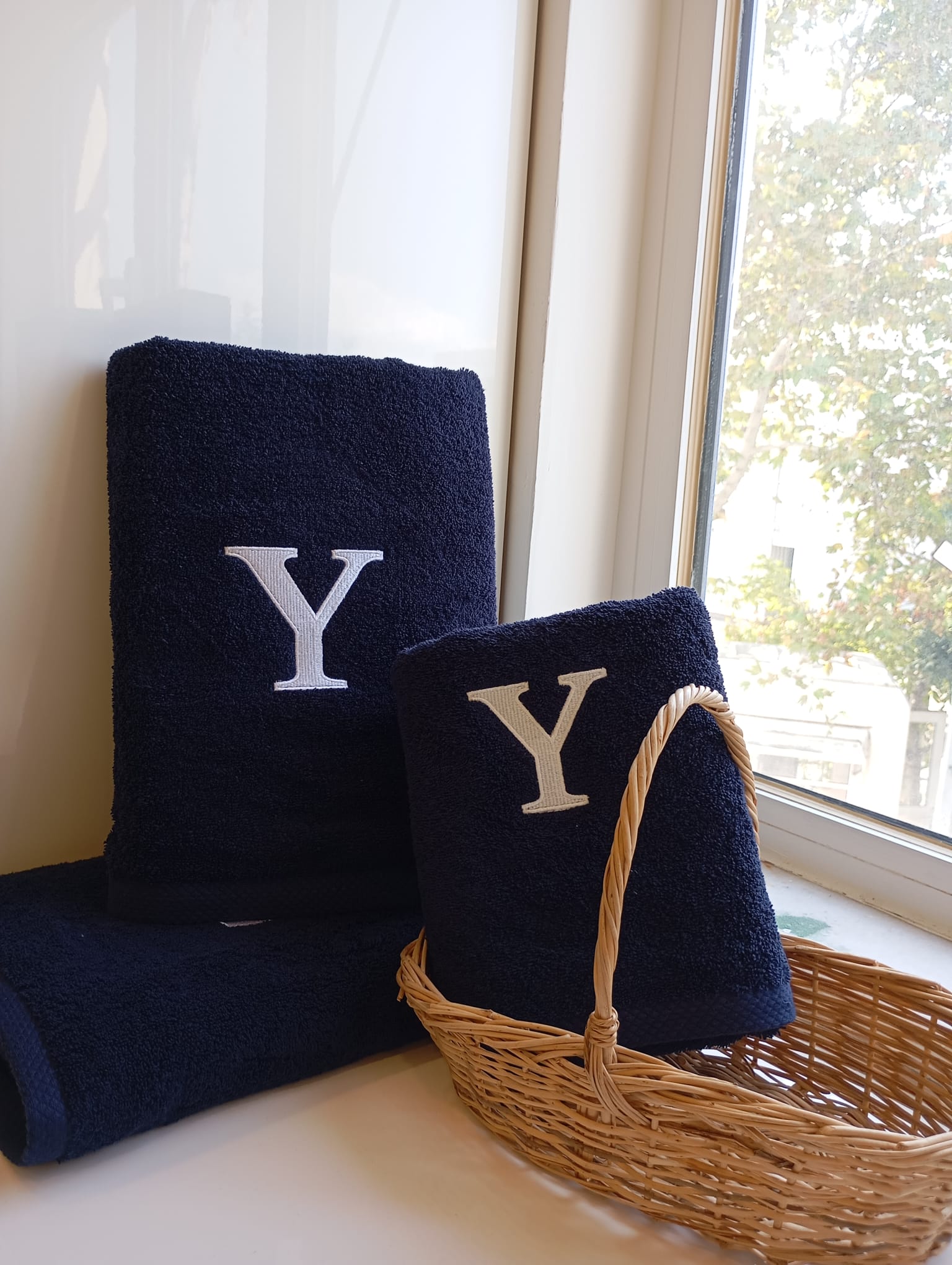 Serviette haut de gamme - avec élégante lettre "Y" brodée - polyvalente, durable, absorbante et à séchage rapide - 100 % coton - bleu marine