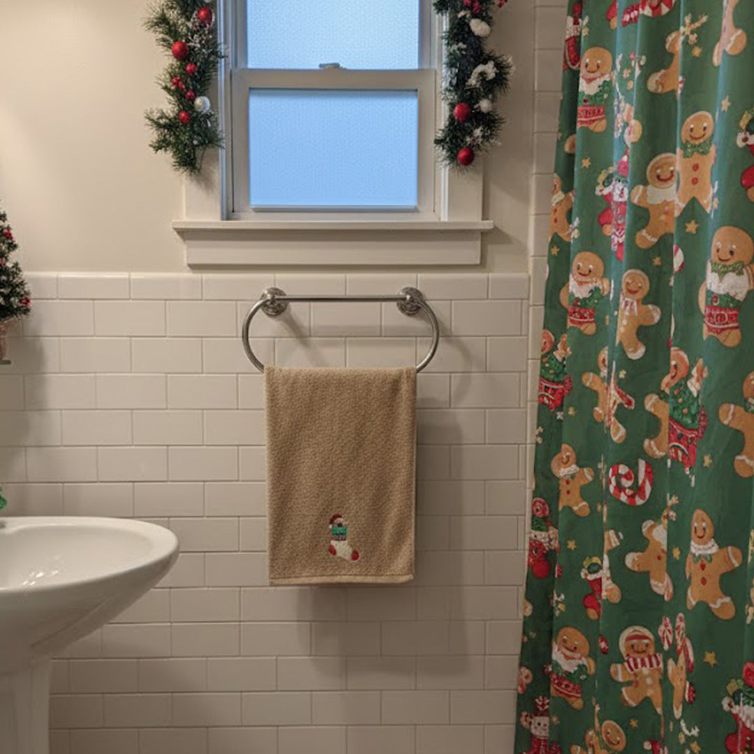 Gästehandtuch mit Teddybär in Strümpfen