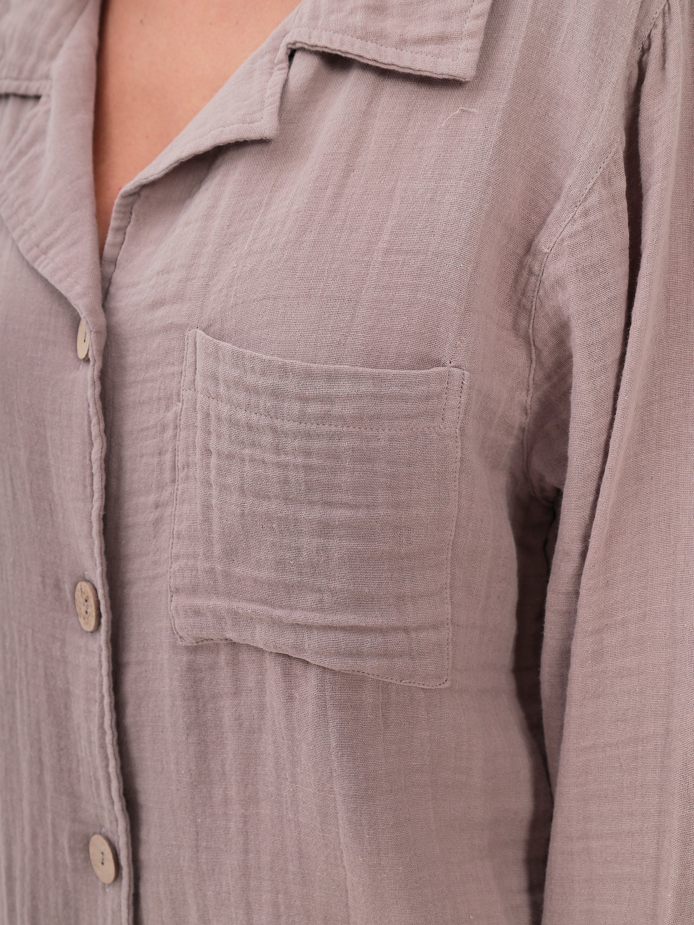 Women's summer and leisure fashion - shirt made of casual muslin 