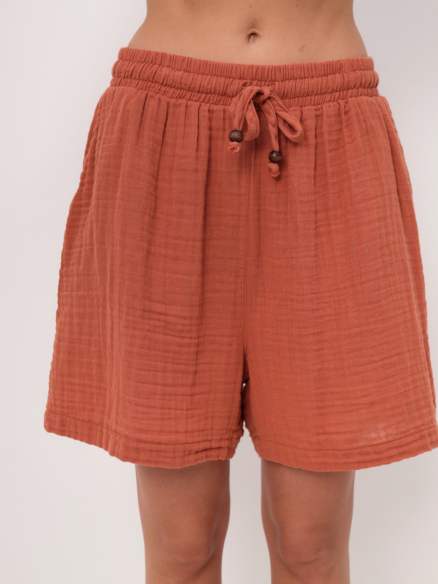 2teilige Damen Sommer Mode T-Shirt und Short Hosen Set aus lässige Musselin mit Kordelzug Freizeit Shorts LMS-6216 Burnt Brick