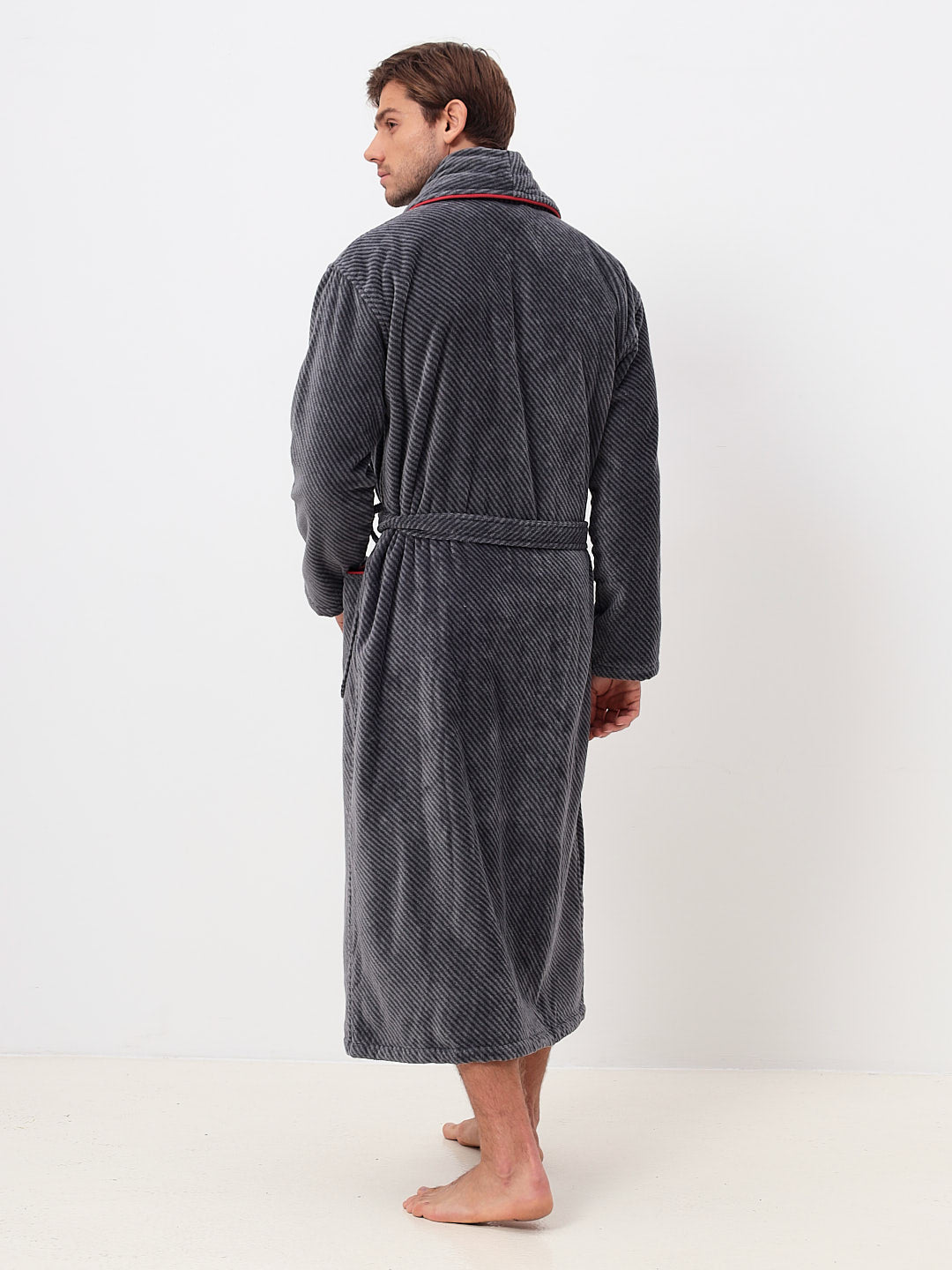 IN ÜBERGRÖSSEN ERHÄLTLICH - Edeler Schalkragen Herrenbademantel aus hochwertiger Baumwolle in melange Diagonel Streifen Design in Velour