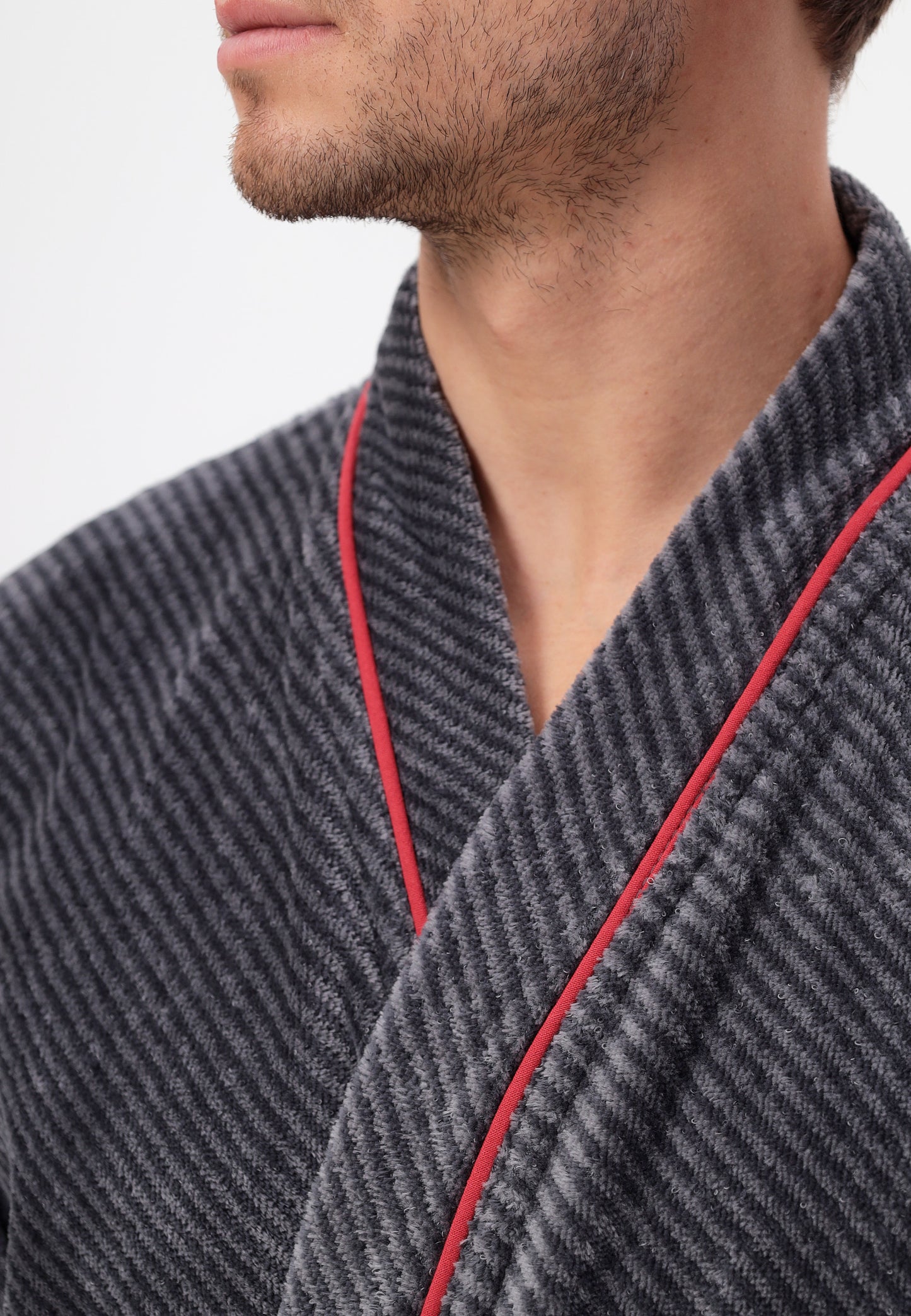 IN ÜBERGRÖSSEN ERHÄLTLICH - Herren Kimono Bademantel aus 100% Baumwolle in melange Diagonel Stripe Design LMS-6471 Anthrazit