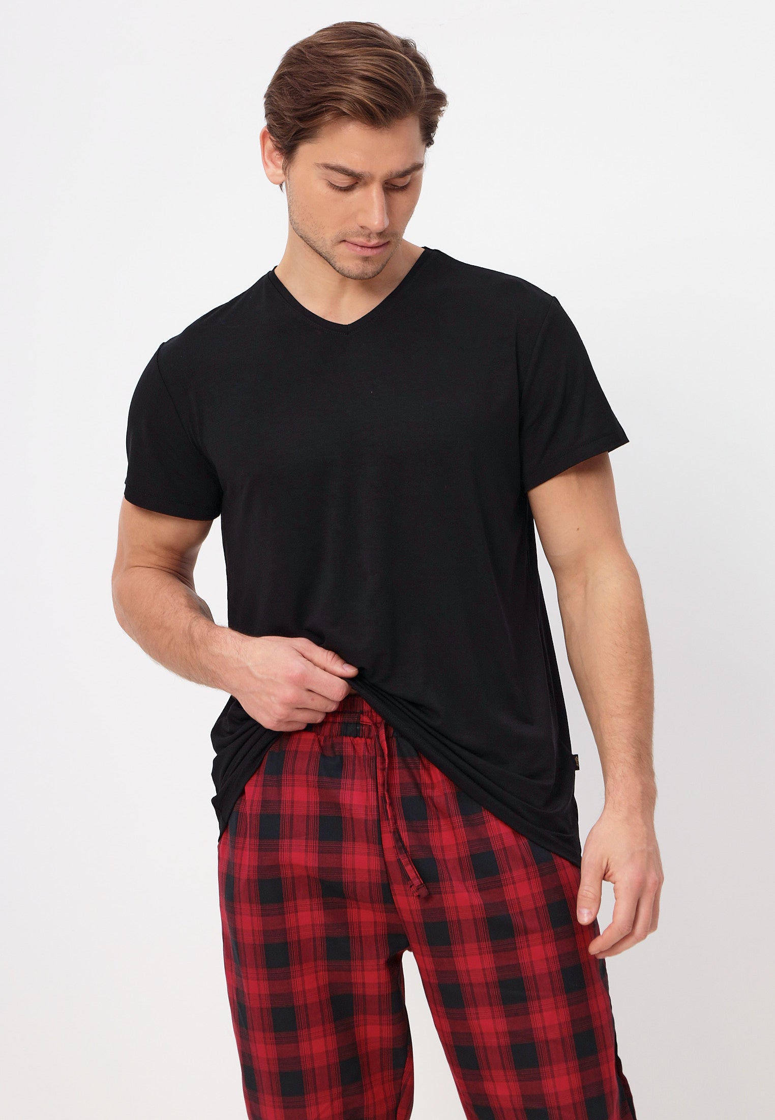 Zweiteiliges Herren Pyjama Set - Kurzarm Shirt aus Bambusviskose und lange Karierte Pyjamahose aus hochwertiger Baumwolle