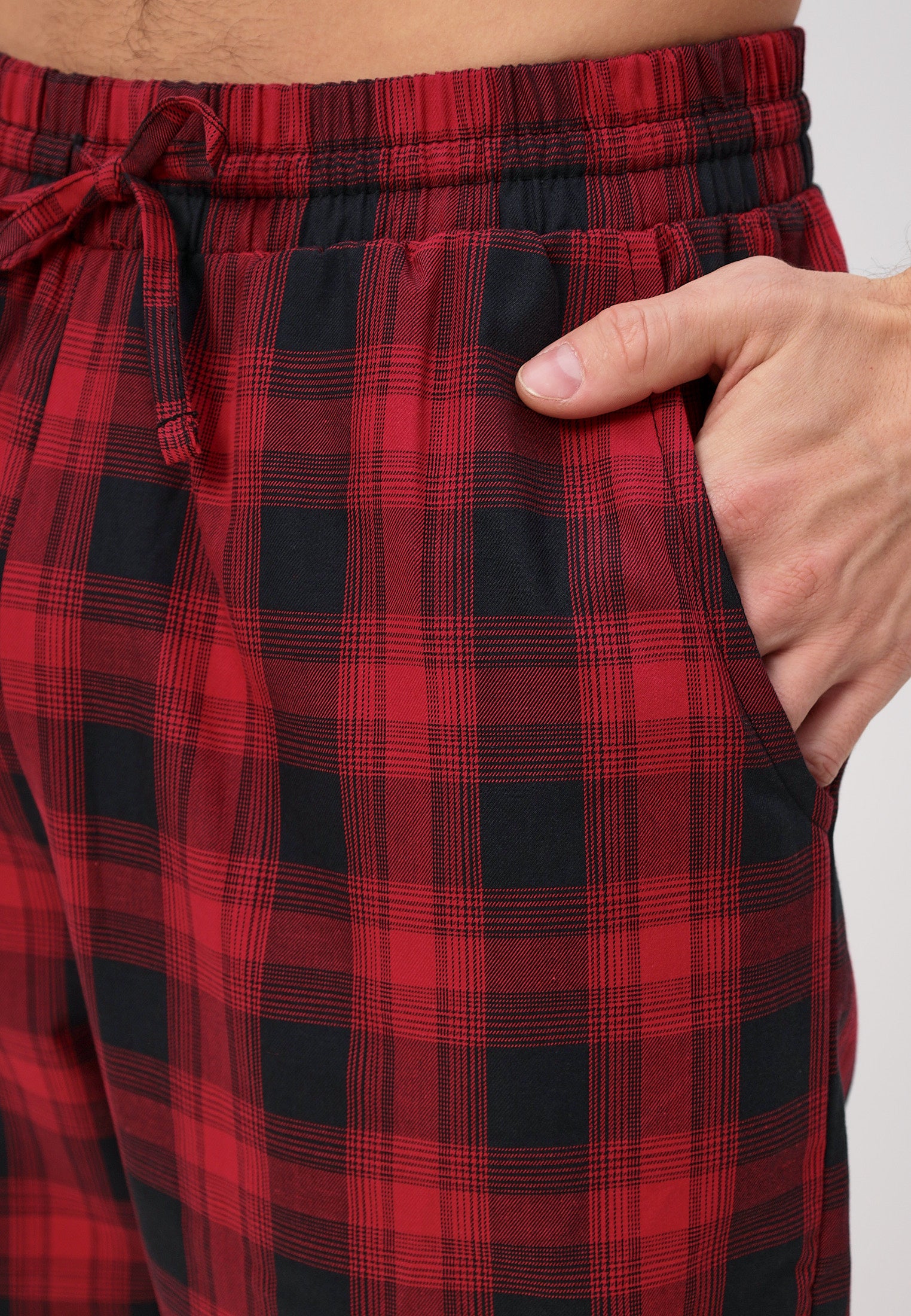 Zweiteiliges Herren Pyjama Set - Kurzarm Shirt aus Bambusviskose und lange Karierte Pyjamahose aus hochwertiger Baumwolle