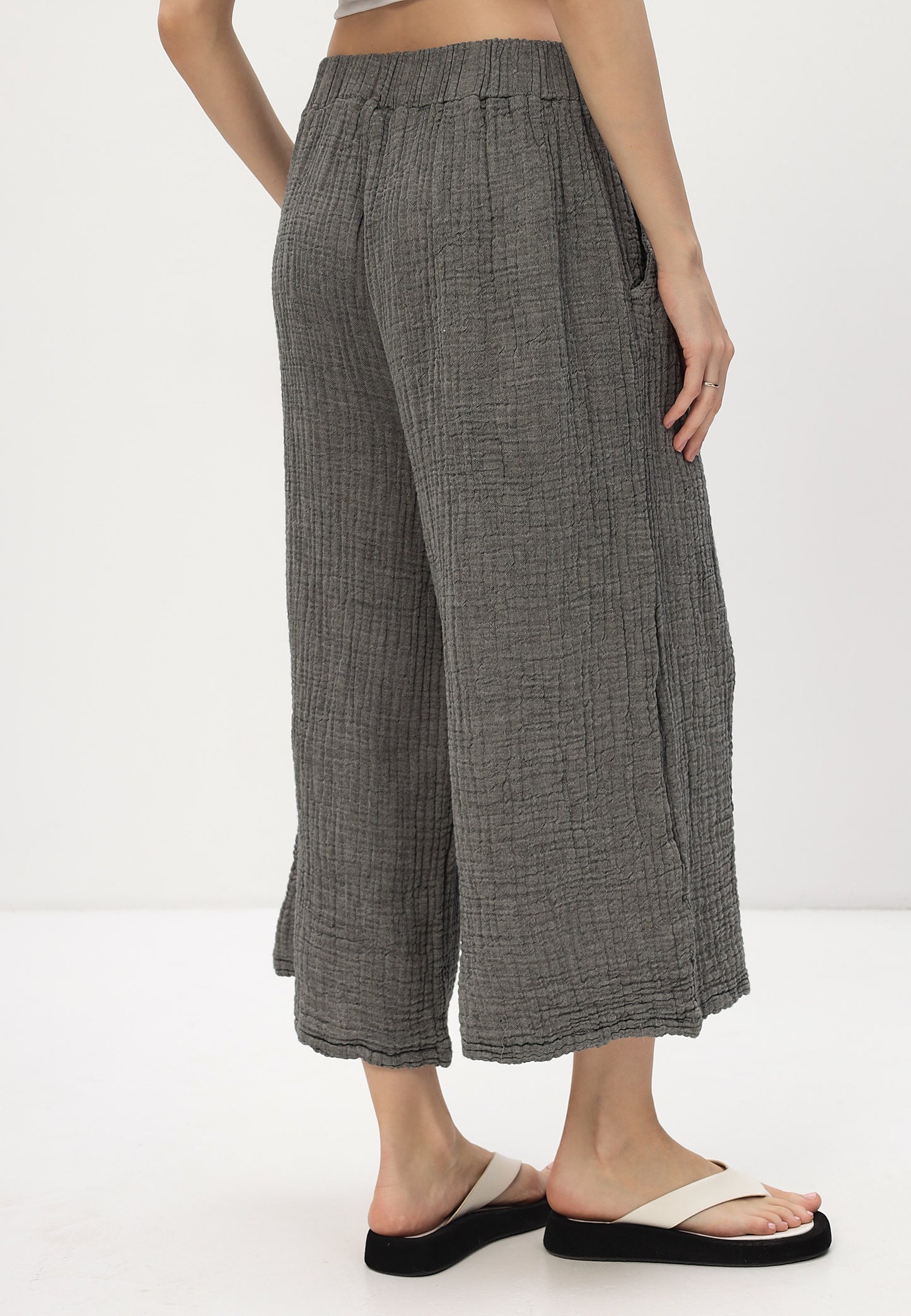 Women's summer and leisure fashion - trousers made of casual muslin 