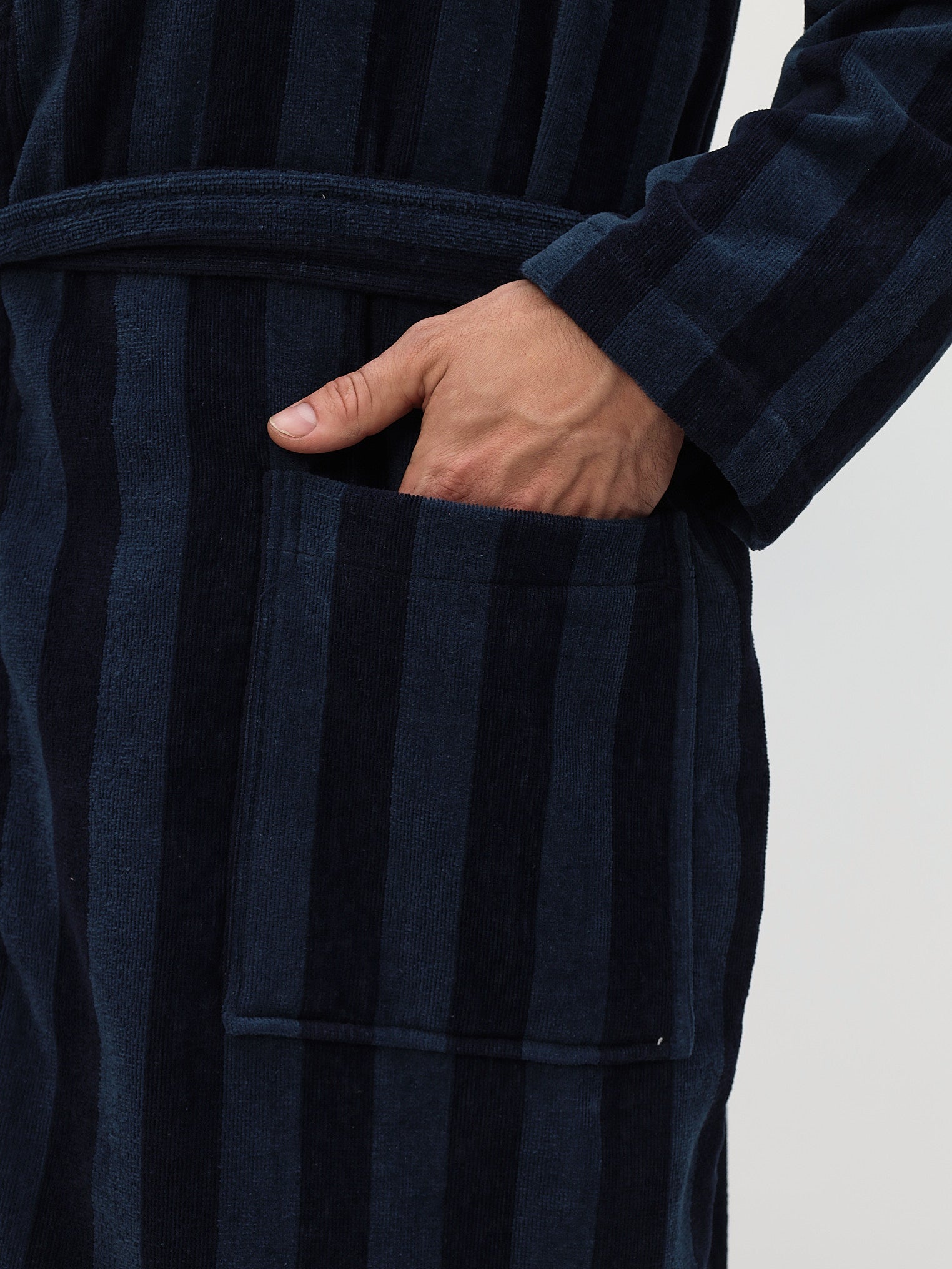 AVAILABLE IN OVERSIZES - Elegant men's bathrobe made of high-quality cotton with hood in velour in melange horizontal stripe design 