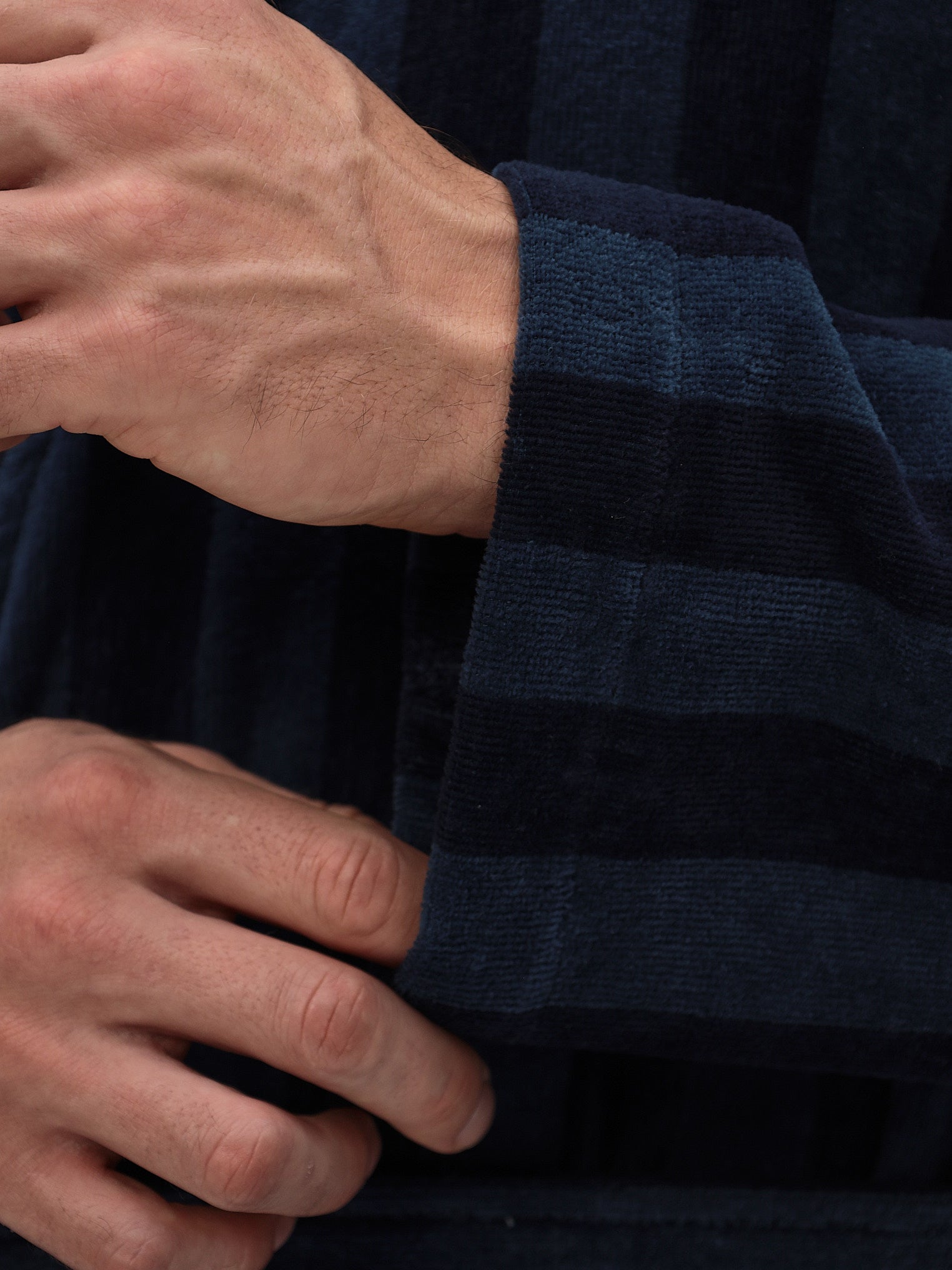 AVAILABLE IN OVERSIZES - Elegant men's bathrobe made of high-quality cotton with hood in velour in melange horizontal stripe design 