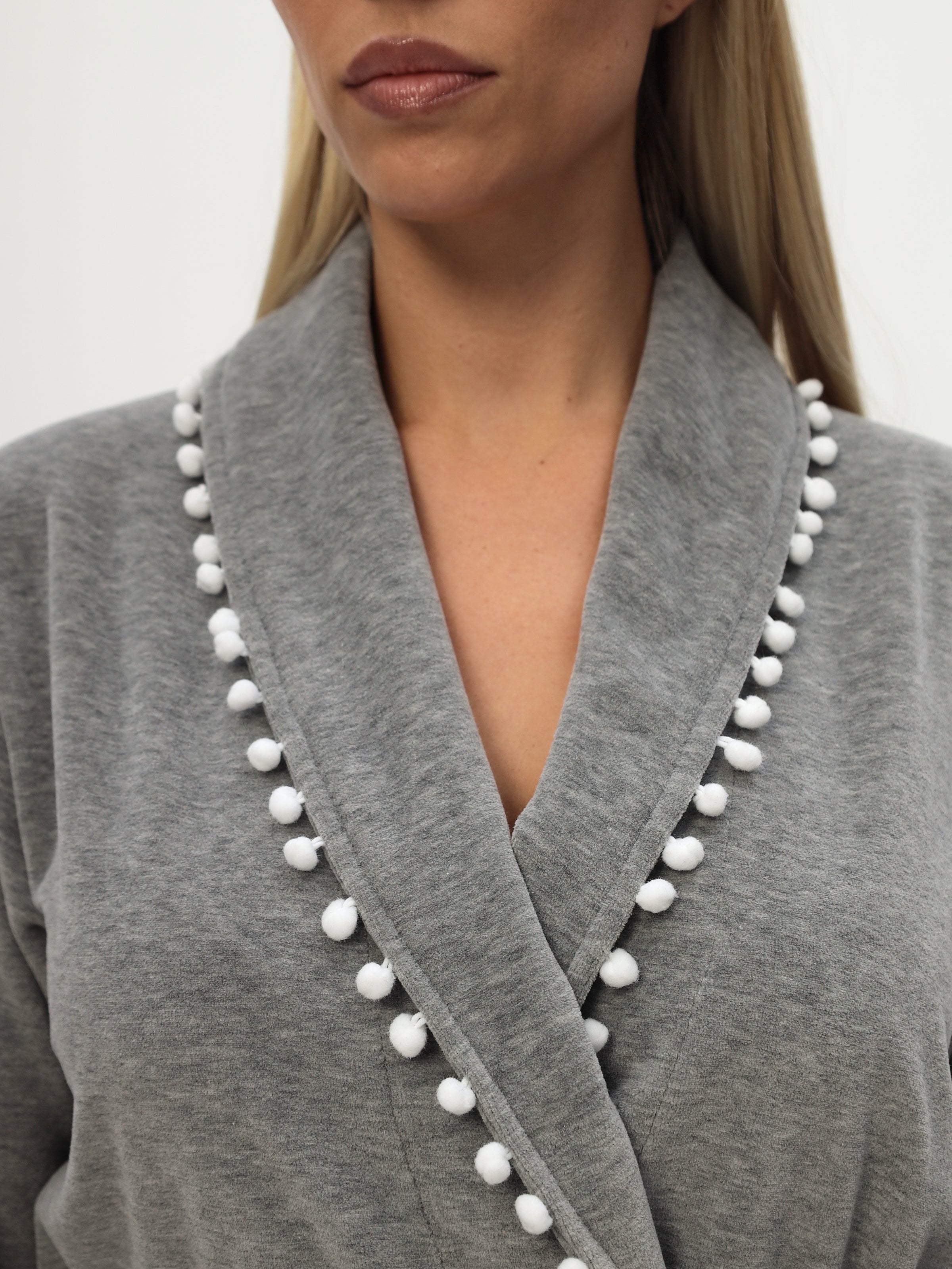 Damen Morgenmantel aus hochwertiger Baumwolle in Velour