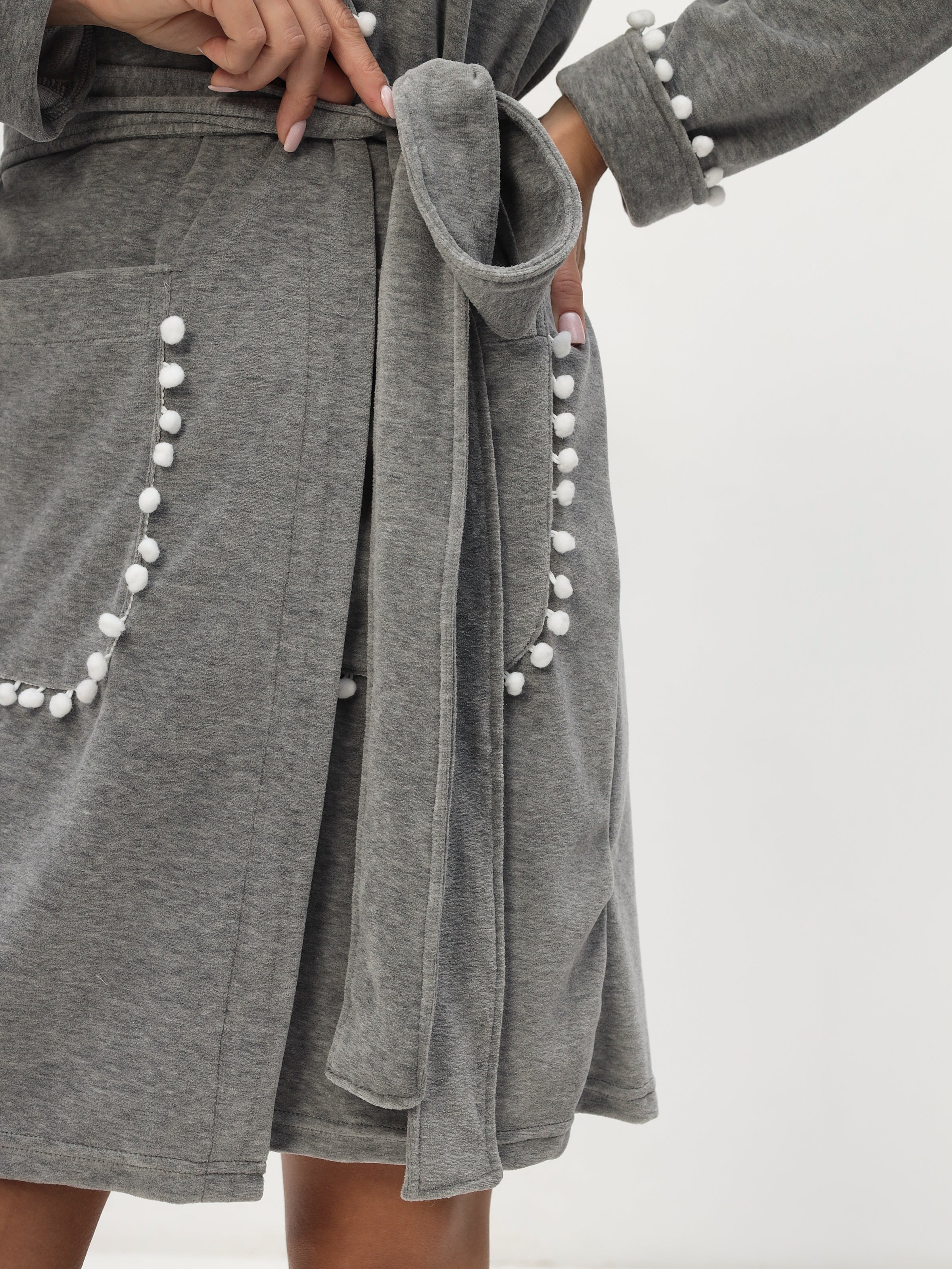 Damen Morgenmantel aus hochwertiger Baumwolle in Velour