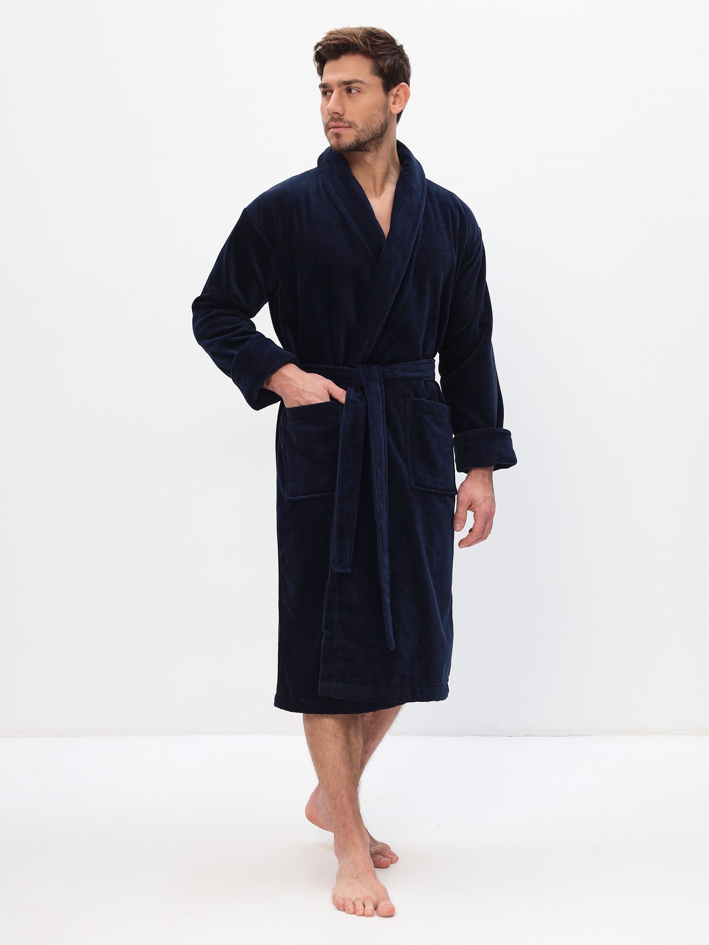 Noble shawl collar men's bathrobe made of high-quality cotton in velour 