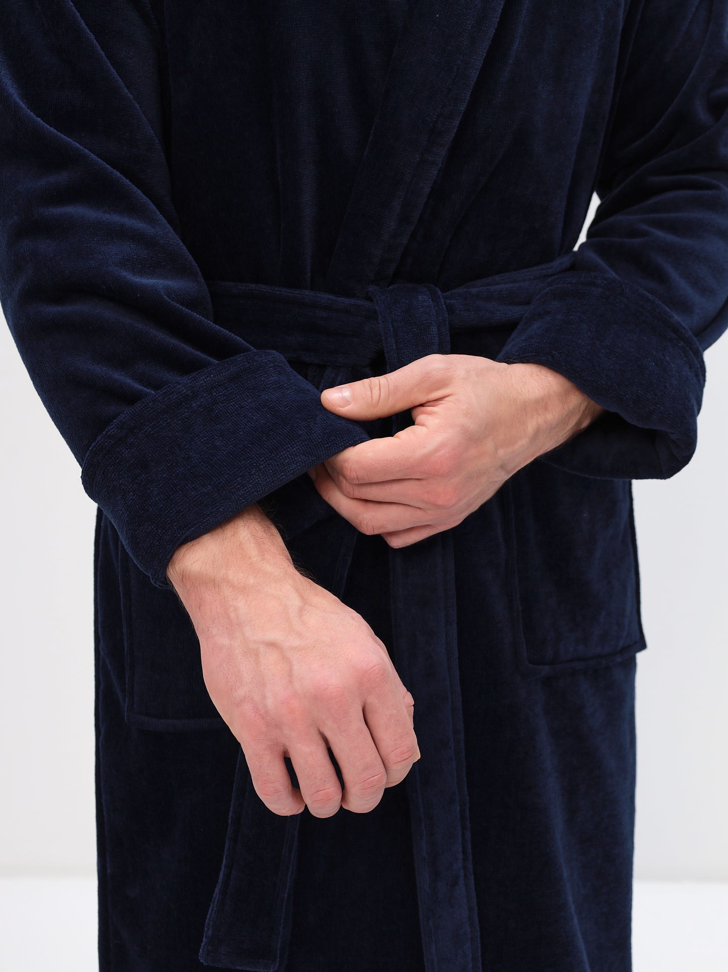 Noble shawl collar men's bathrobe made of high-quality cotton in velour 