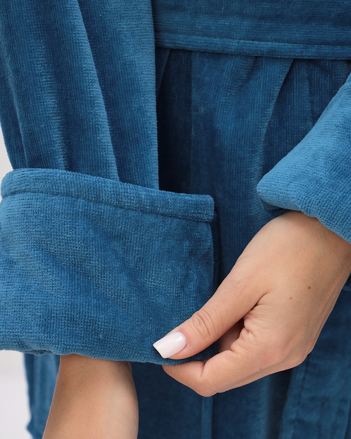 Noble shawl collar men's bathrobe made of high-quality cotton in velour 