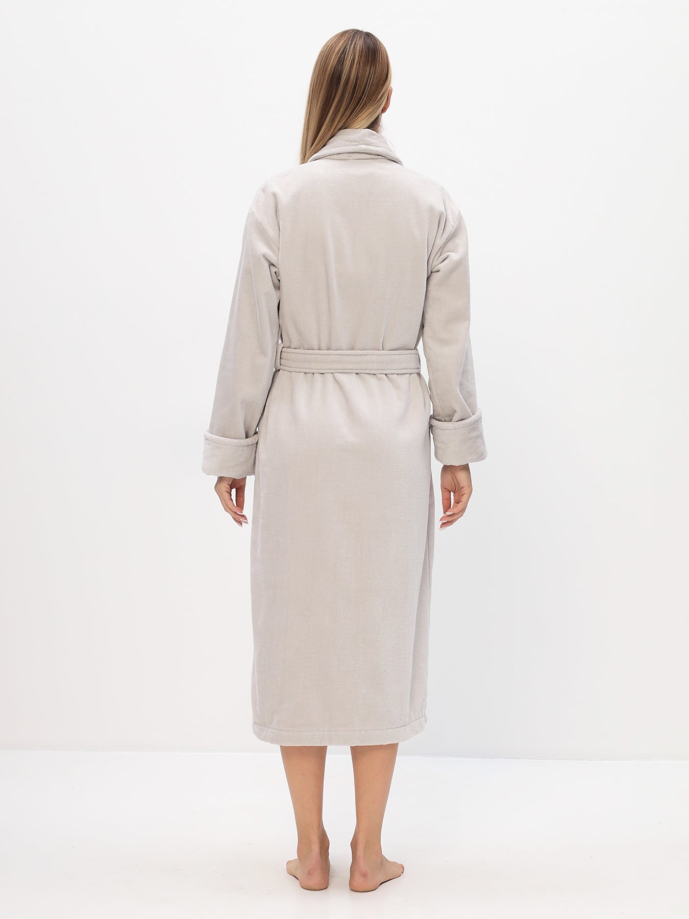 Edeler Schalkragen Damenbademantel aus hochwertiger Baumwolle in Velour