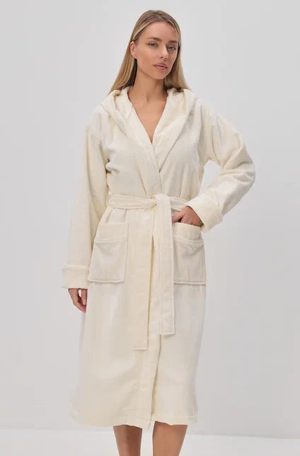 Premium Kapuzen-Bademantel aus 100% Baumwoll-Velours