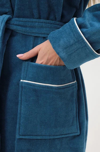 Premium Kapuzen-Bademantel aus 100% Baumwoll-Velours