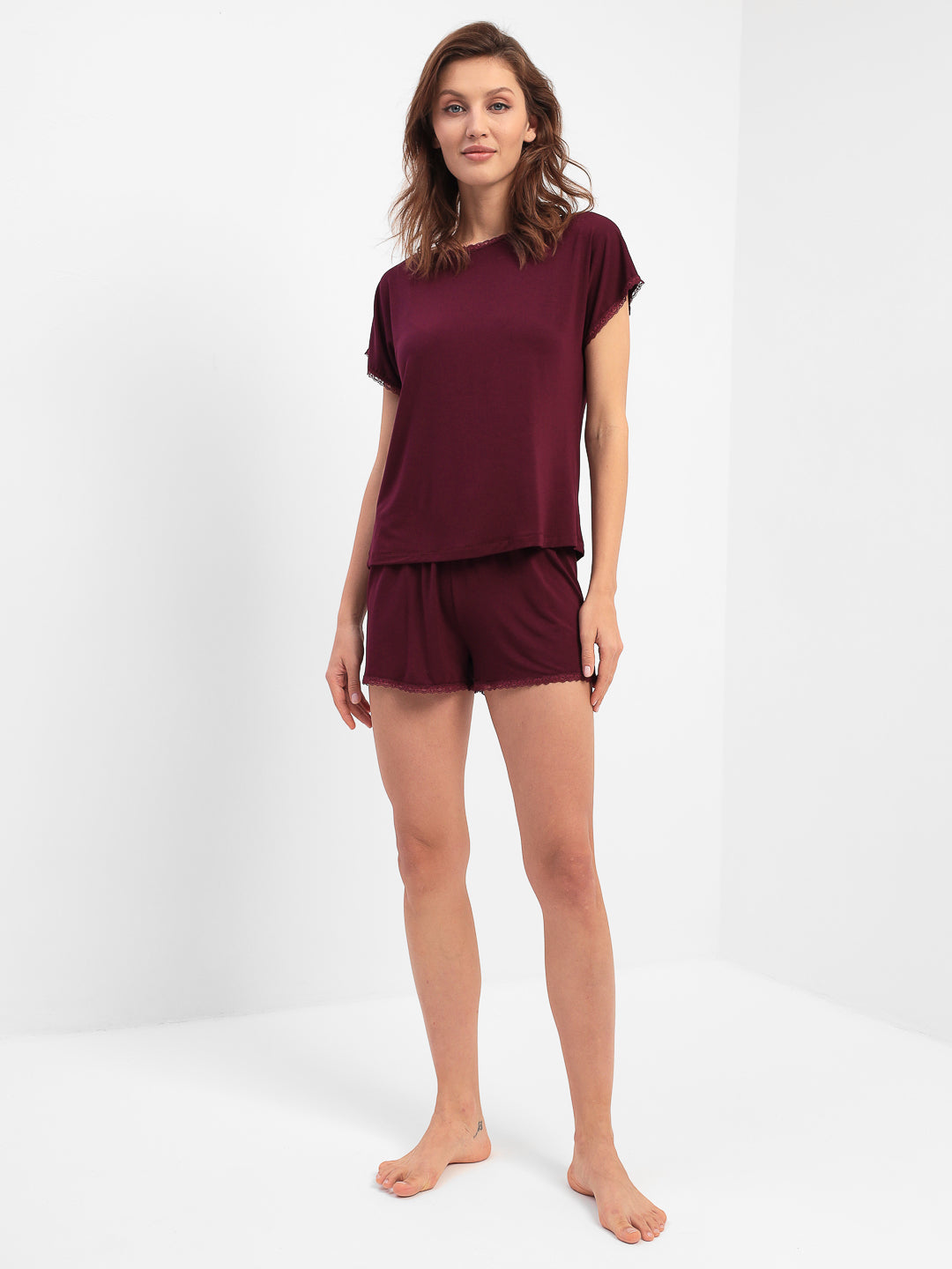 Damen Pyjama Set aus Bambusviskose mit einer Spitze im Oberteil