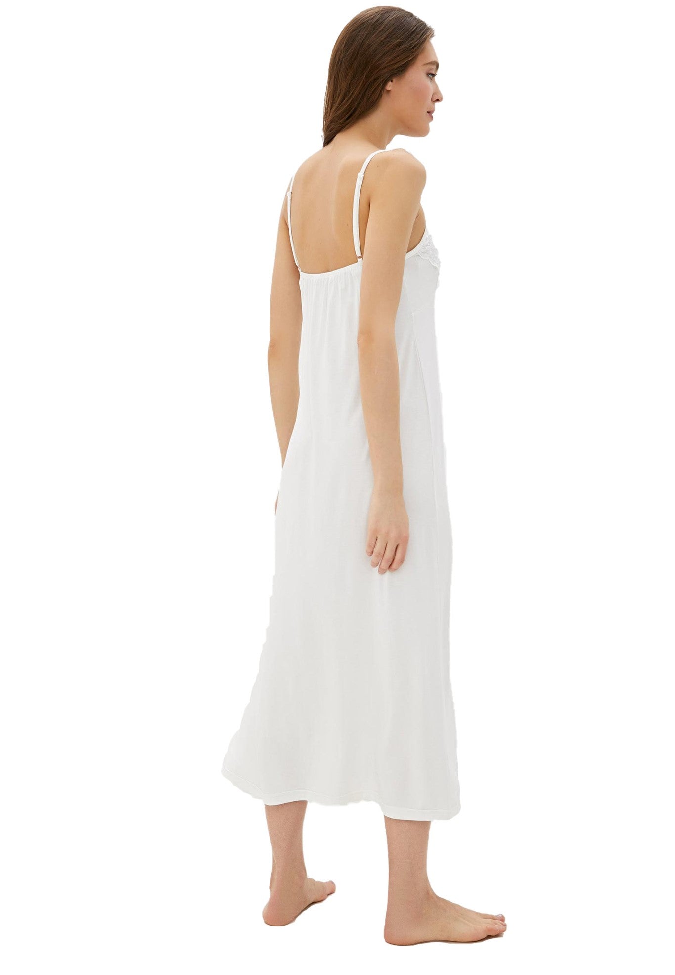 Nachtkleid aus Bambusviskose mit Spaghetti-trägern und einer wunderschönen Spitze