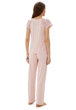 Lade das Bild in den Galerie-Viewer, 2 teilige Damen pyjama mit edler Spitze an den Schultern LMS-6015 Pink
